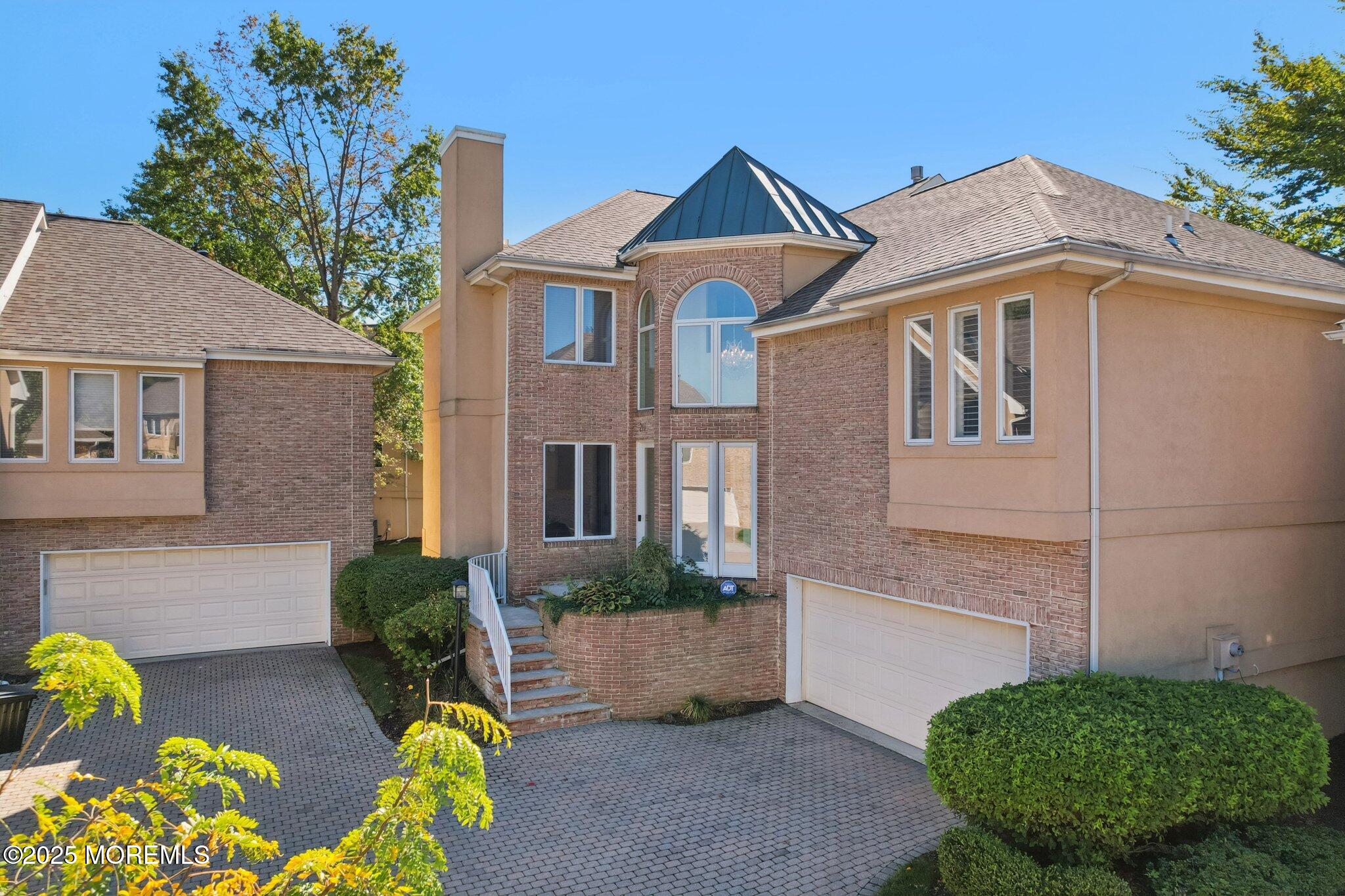 211 Pipers Landing Court
