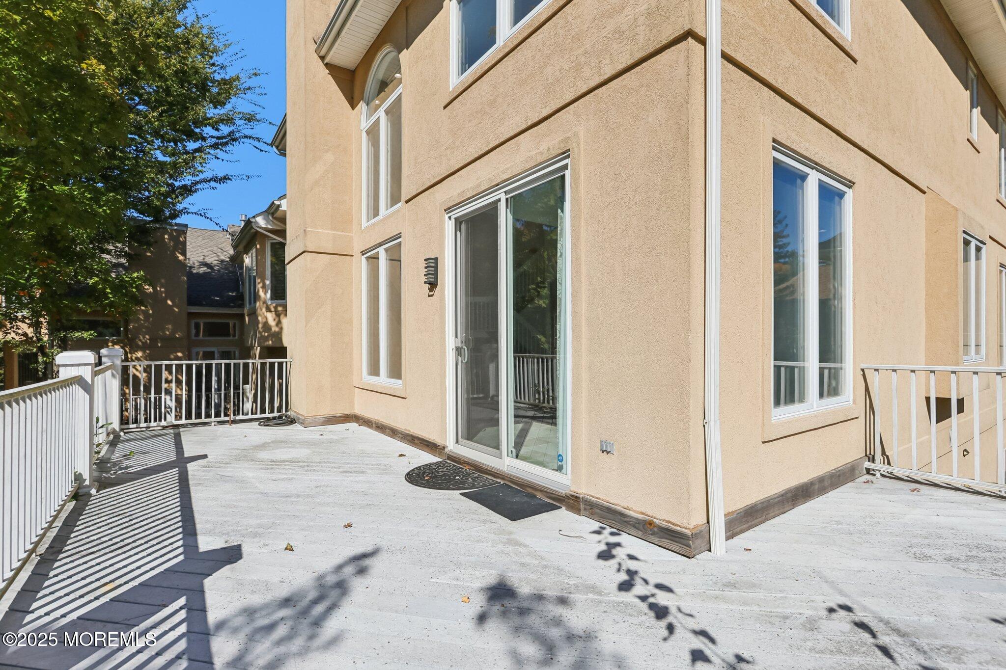 211 Pipers Landing Court