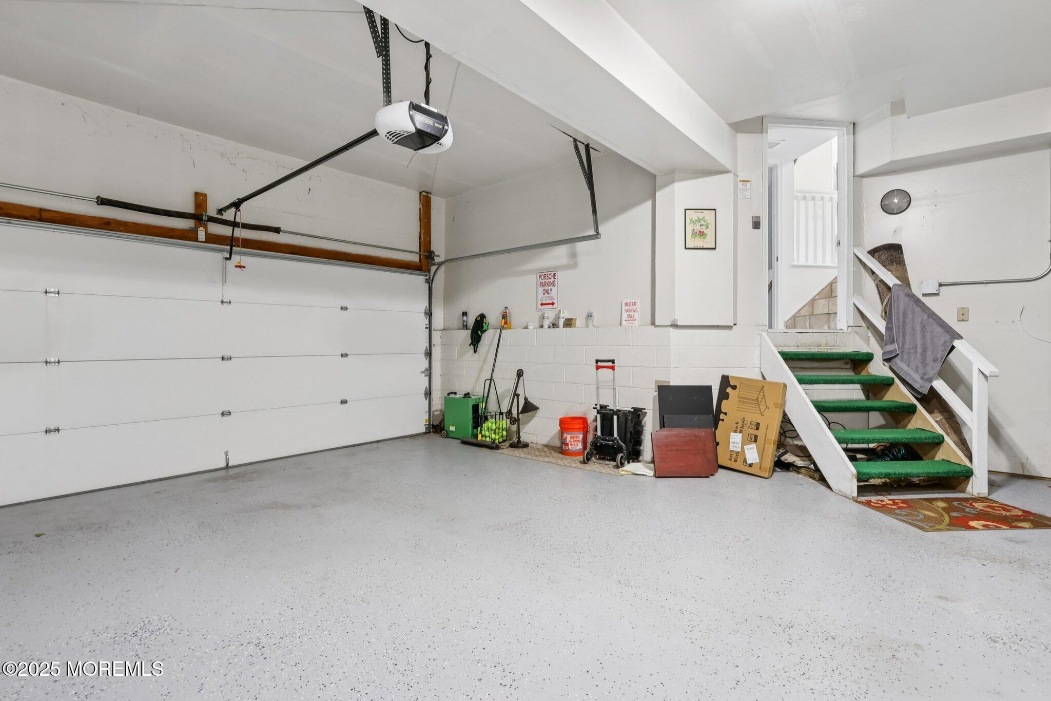 211 Pipers Landing Court