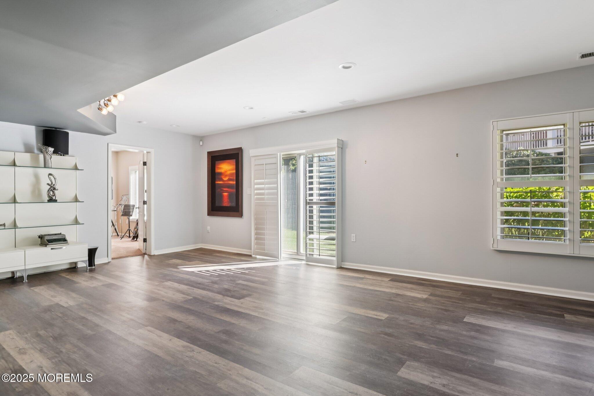 211 Pipers Landing Court