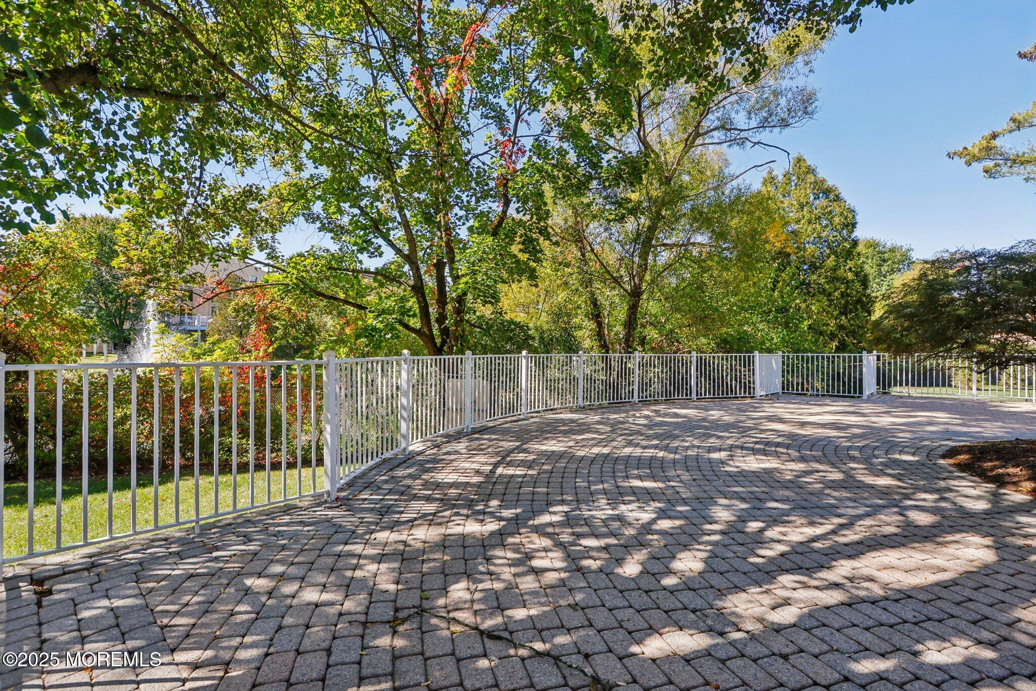 211 Pipers Landing Court