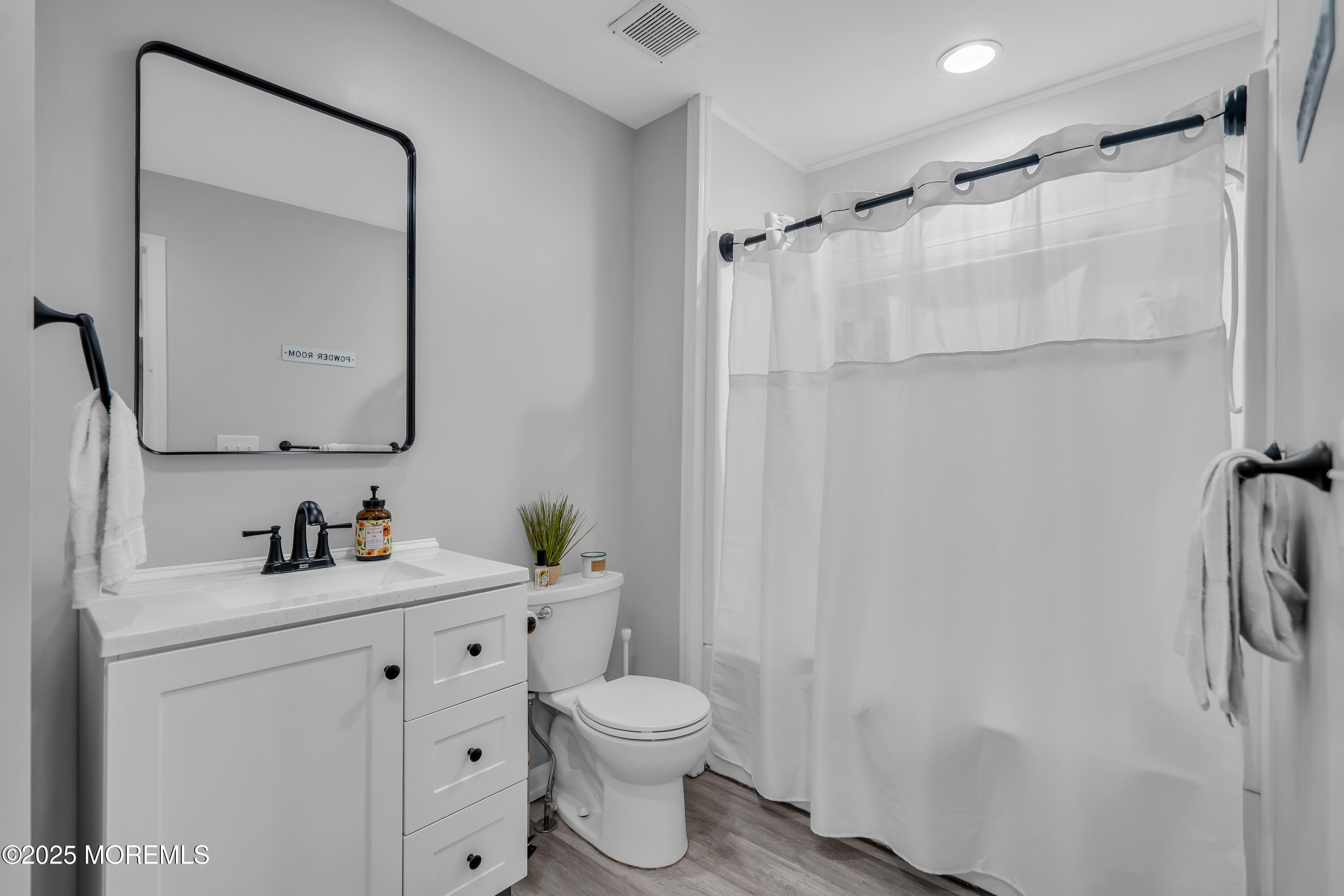 1076 Ocean Avenue, B, Sea Bright Unit: B