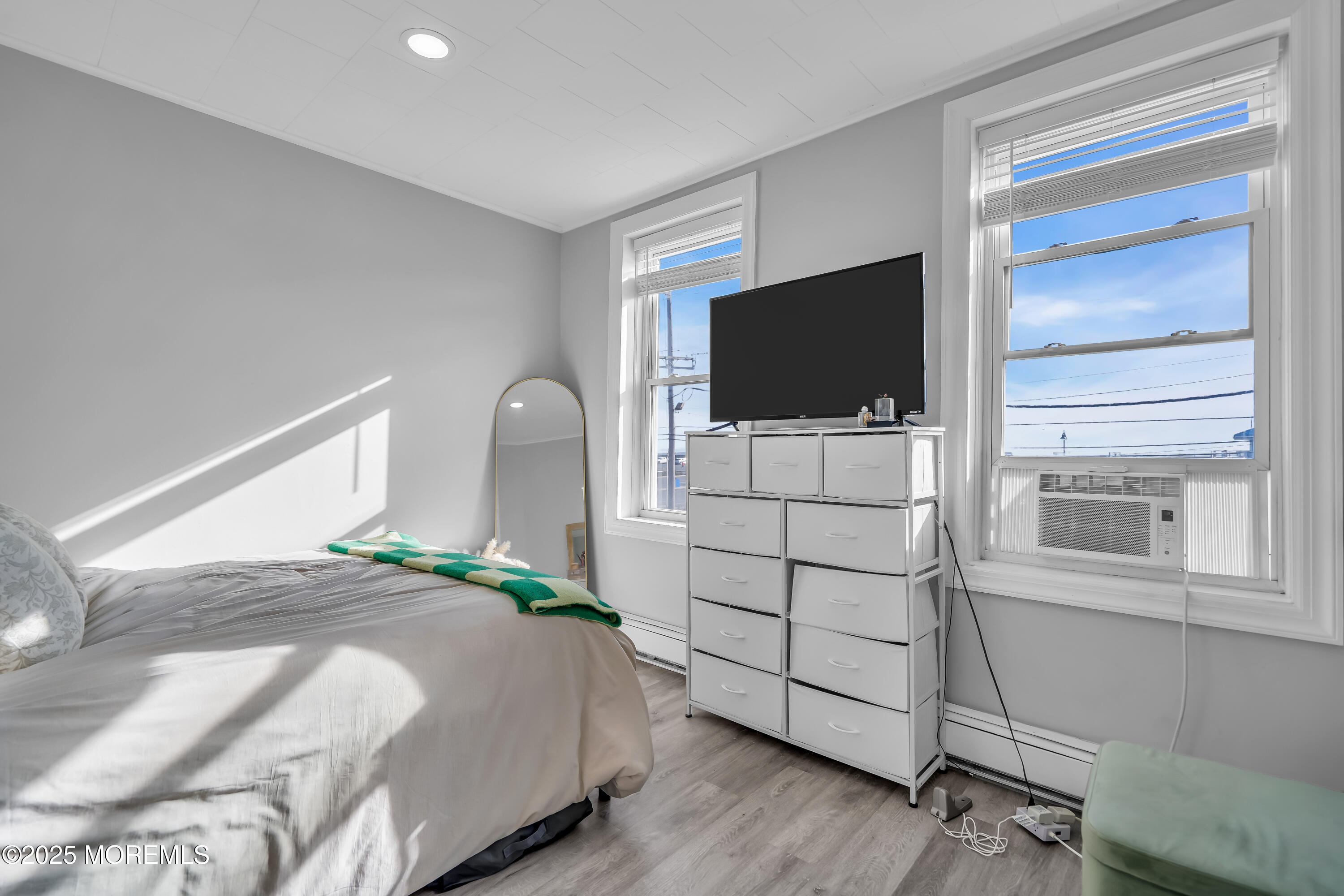1076 Ocean Avenue, B, Sea Bright Unit: B