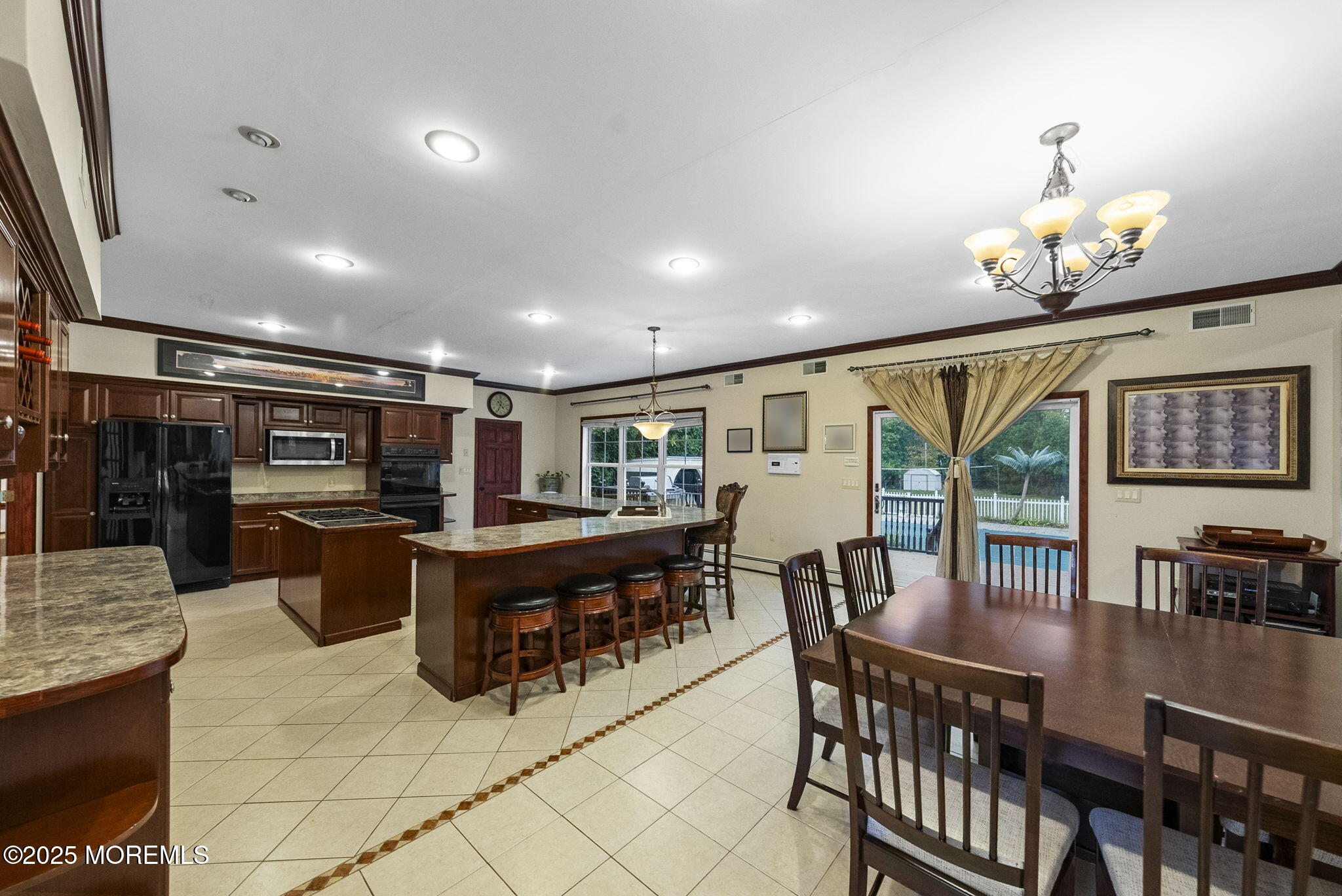 85 Linda Vista Avenue, North Haledon