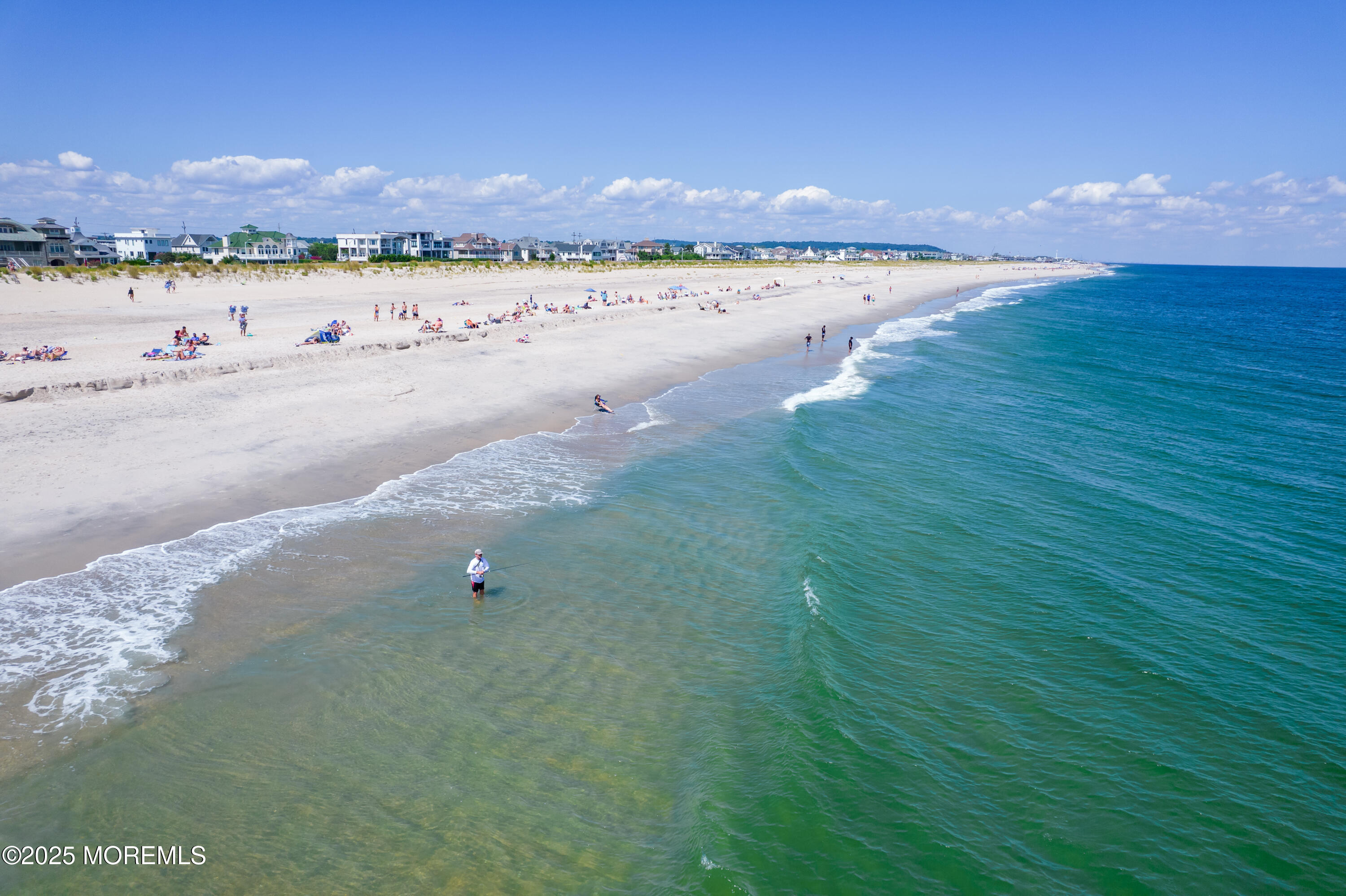 25 Meadow Avenue, 30