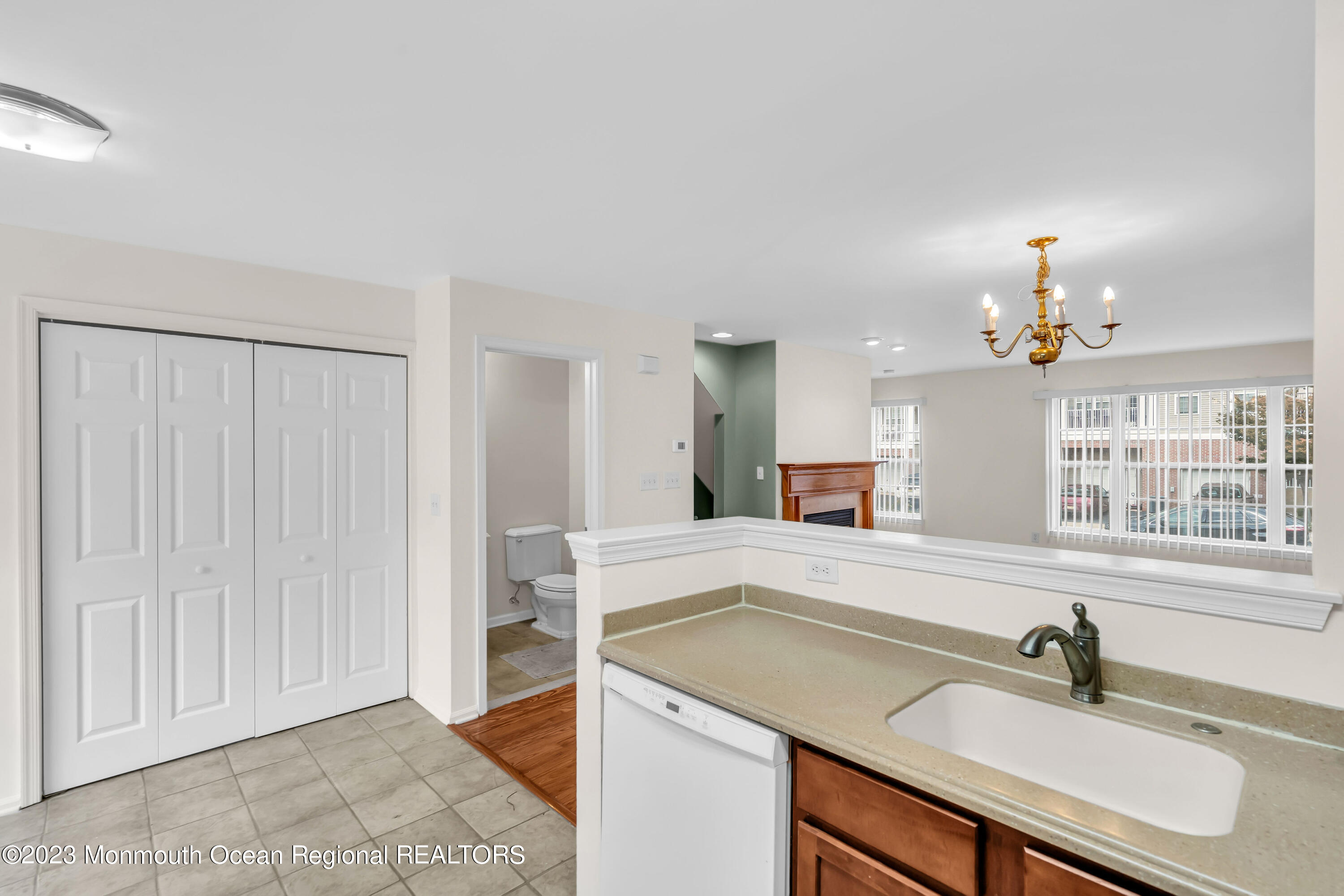 11 Kosmoski Terrace 106