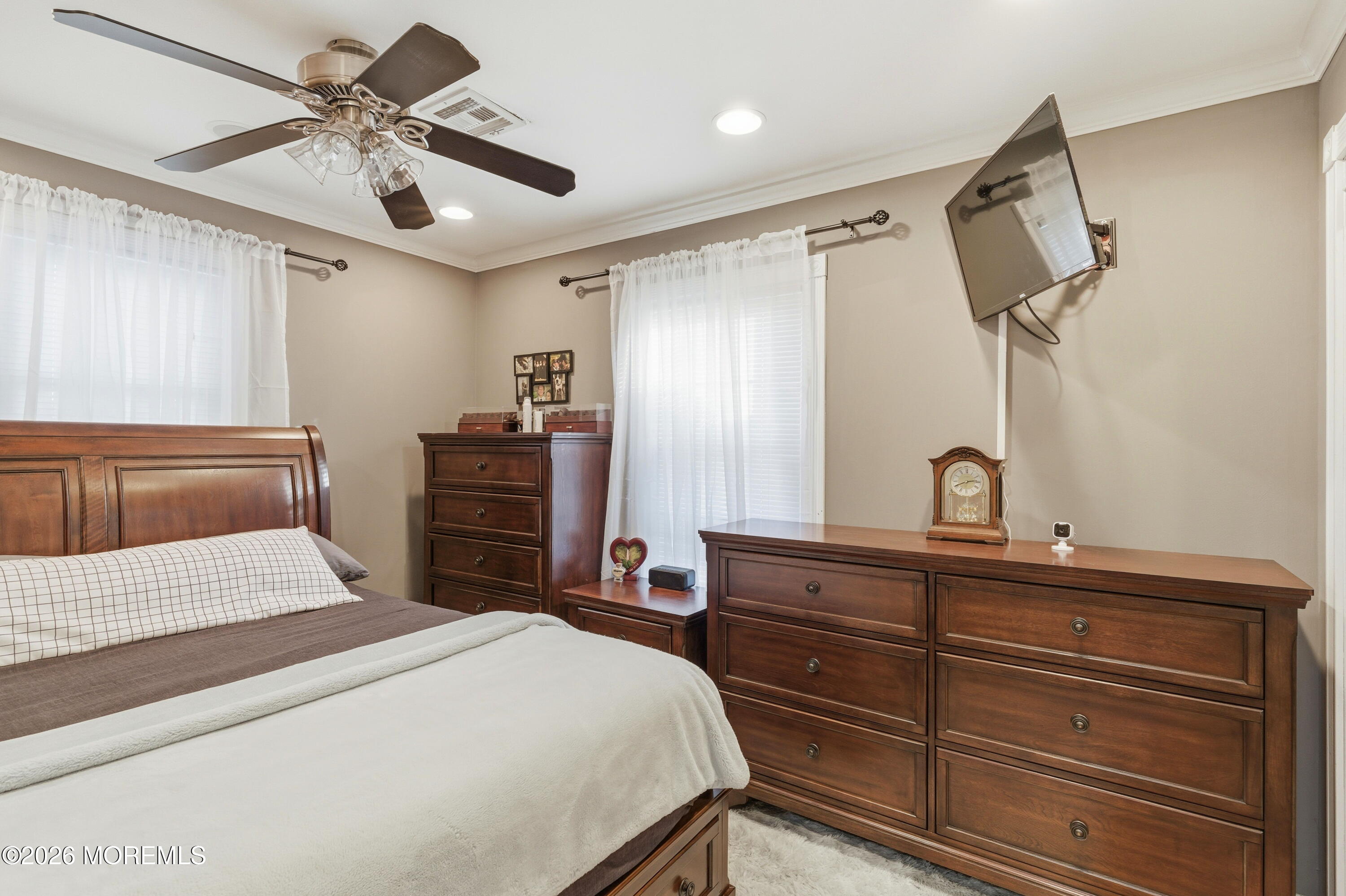 1101 Lawrence Avenue