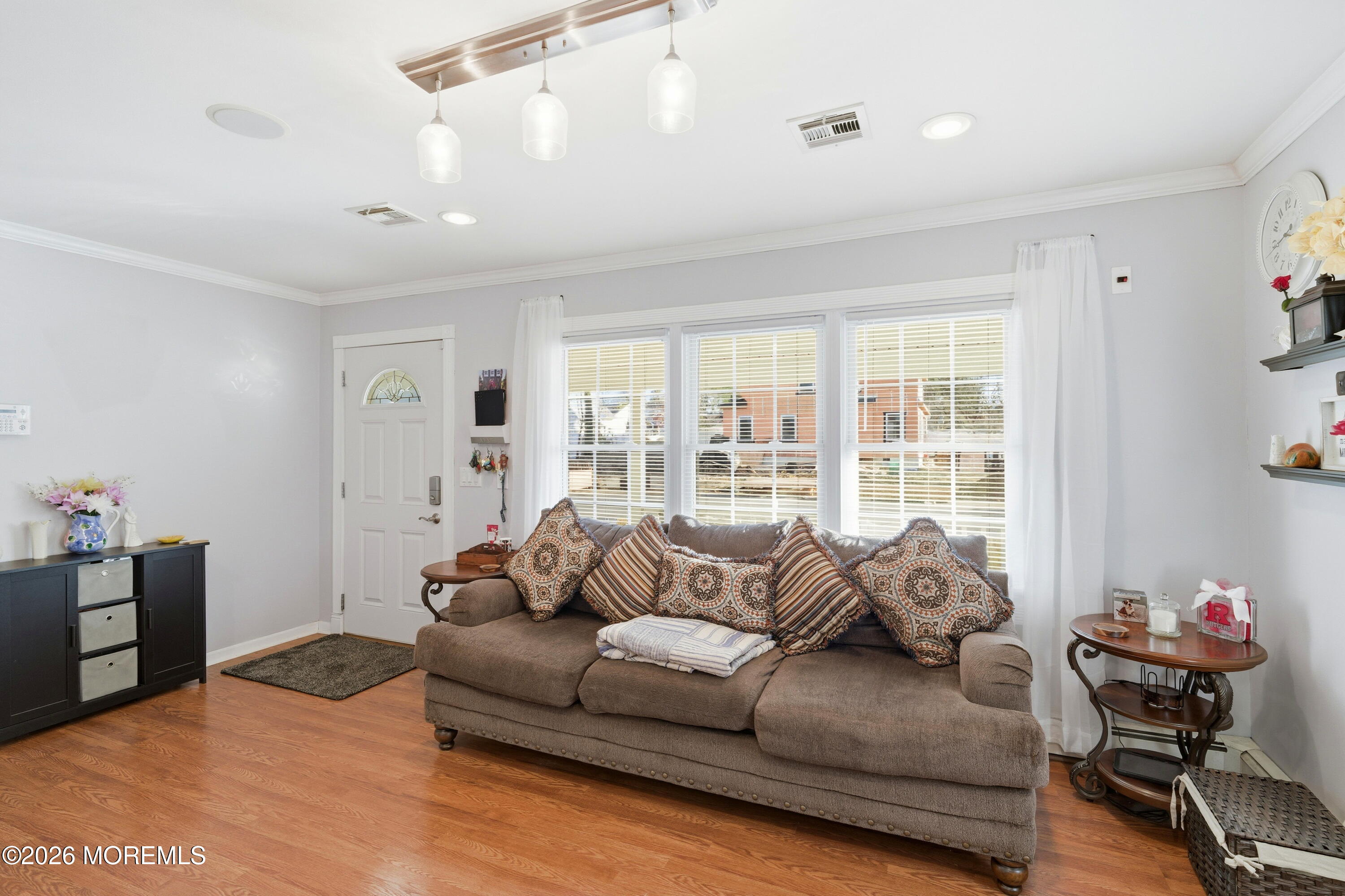 1101 Lawrence Avenue