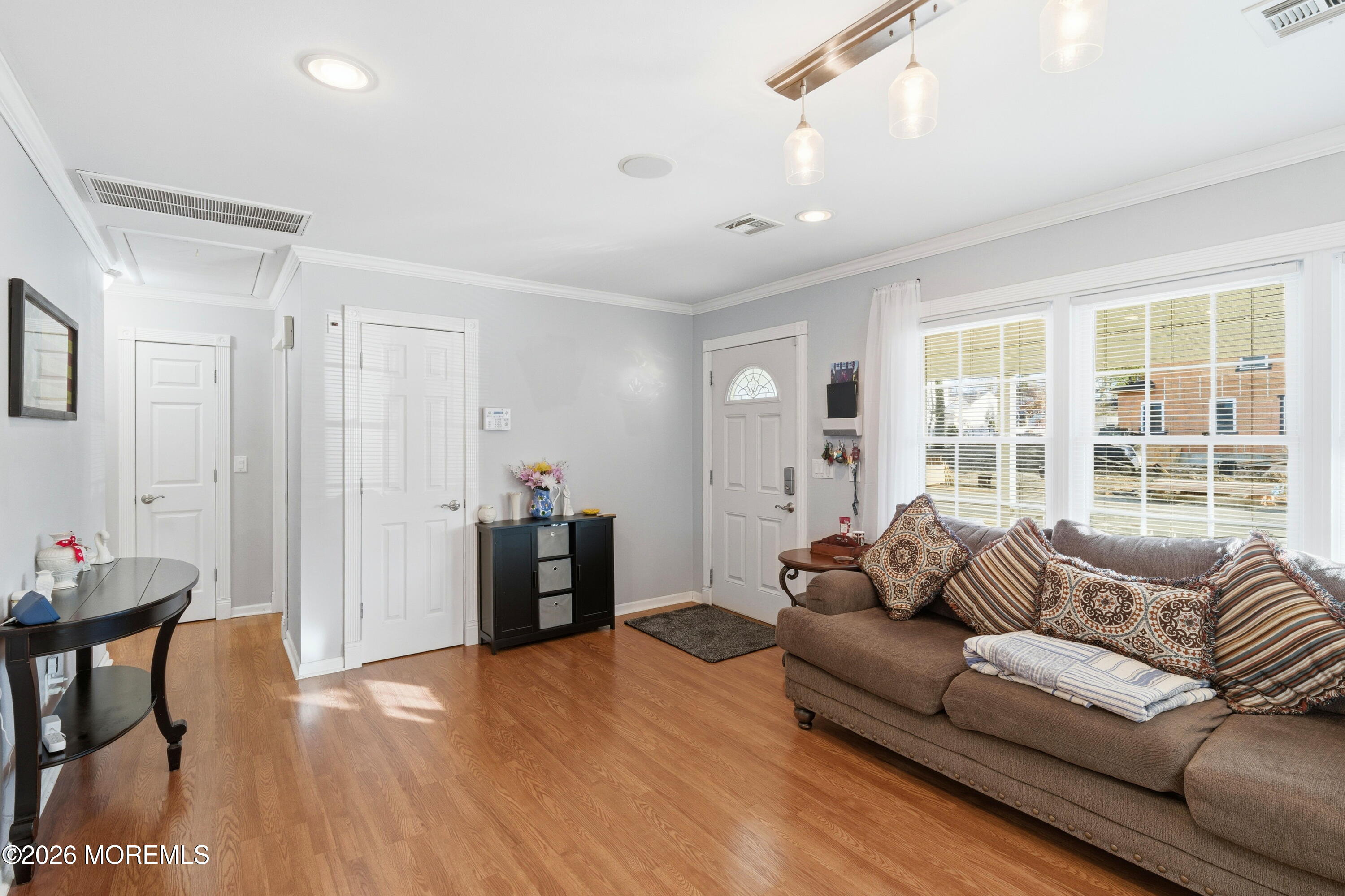 1101 Lawrence Avenue