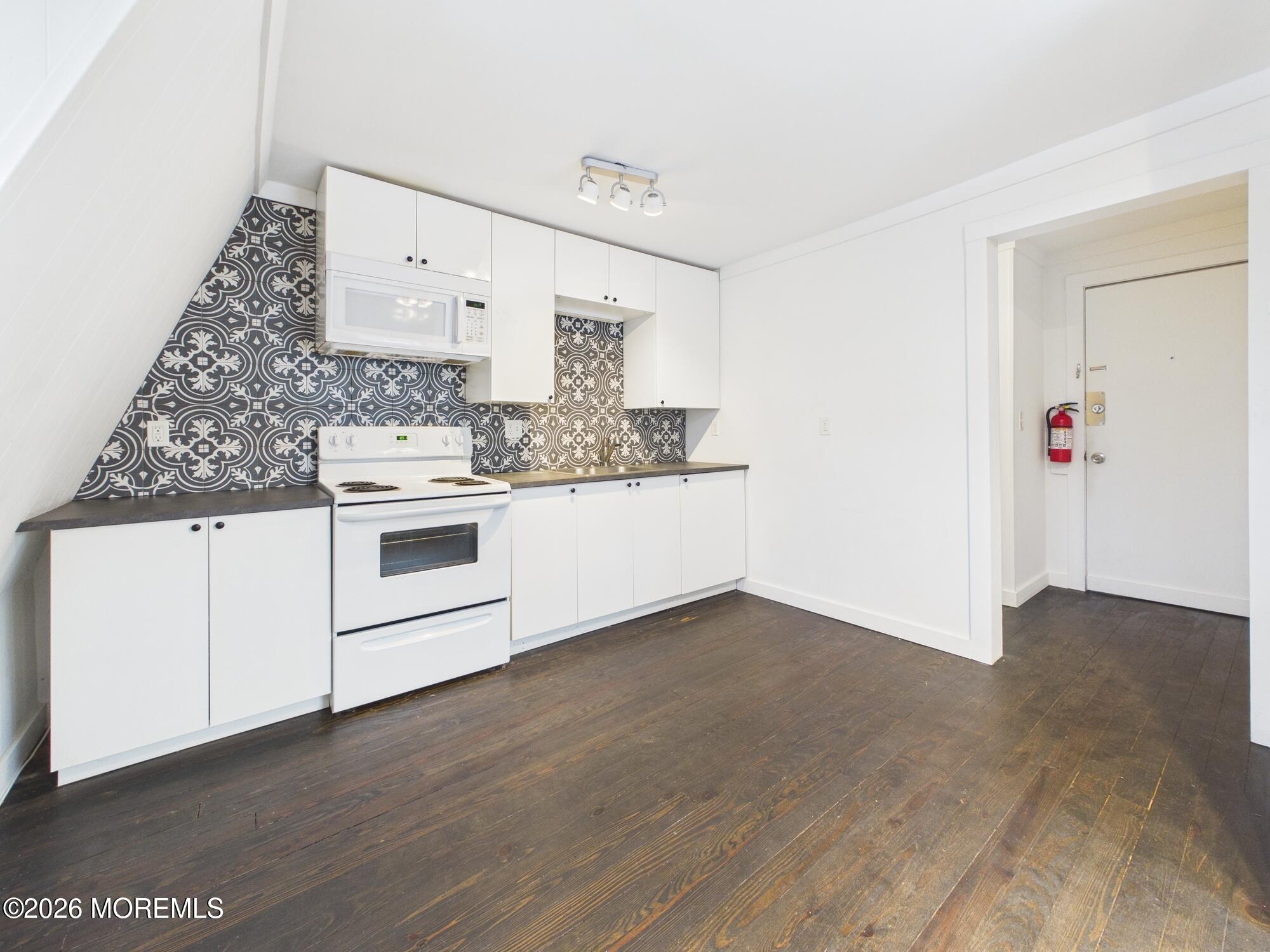 154 Vansant Avenue Apt. 3