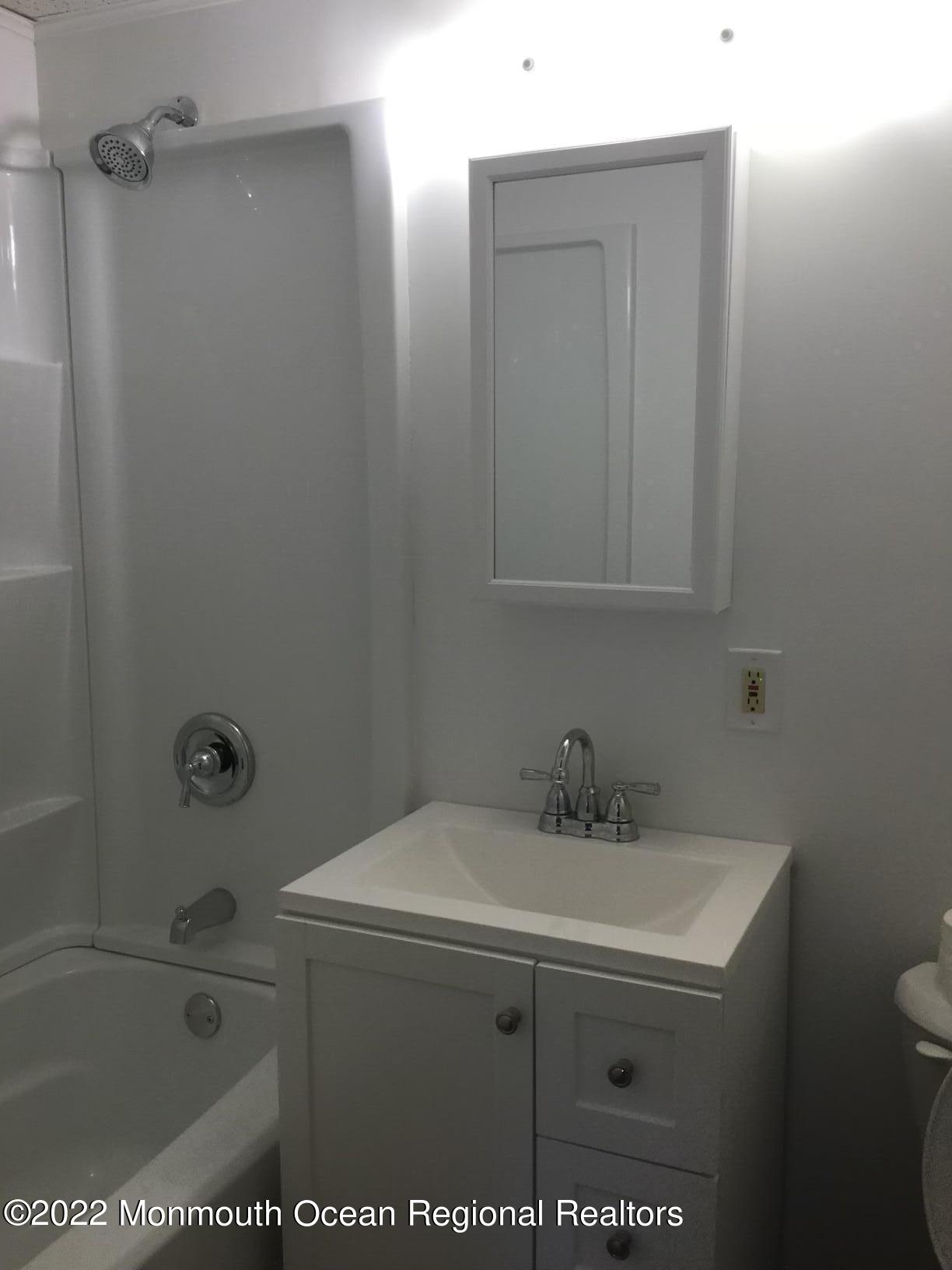 154 Vansant Avenue Apt. 3