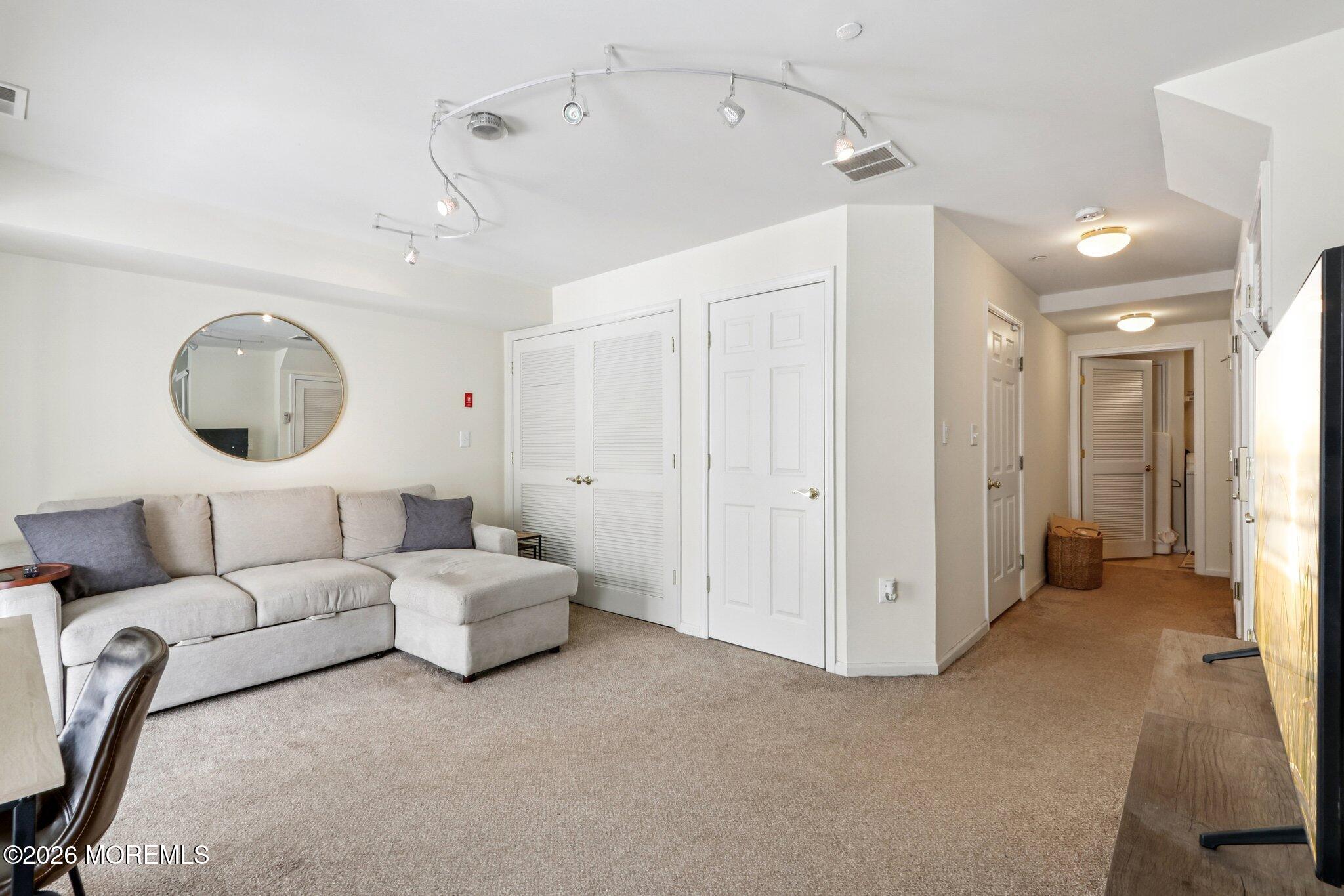 14 W Aspen Way