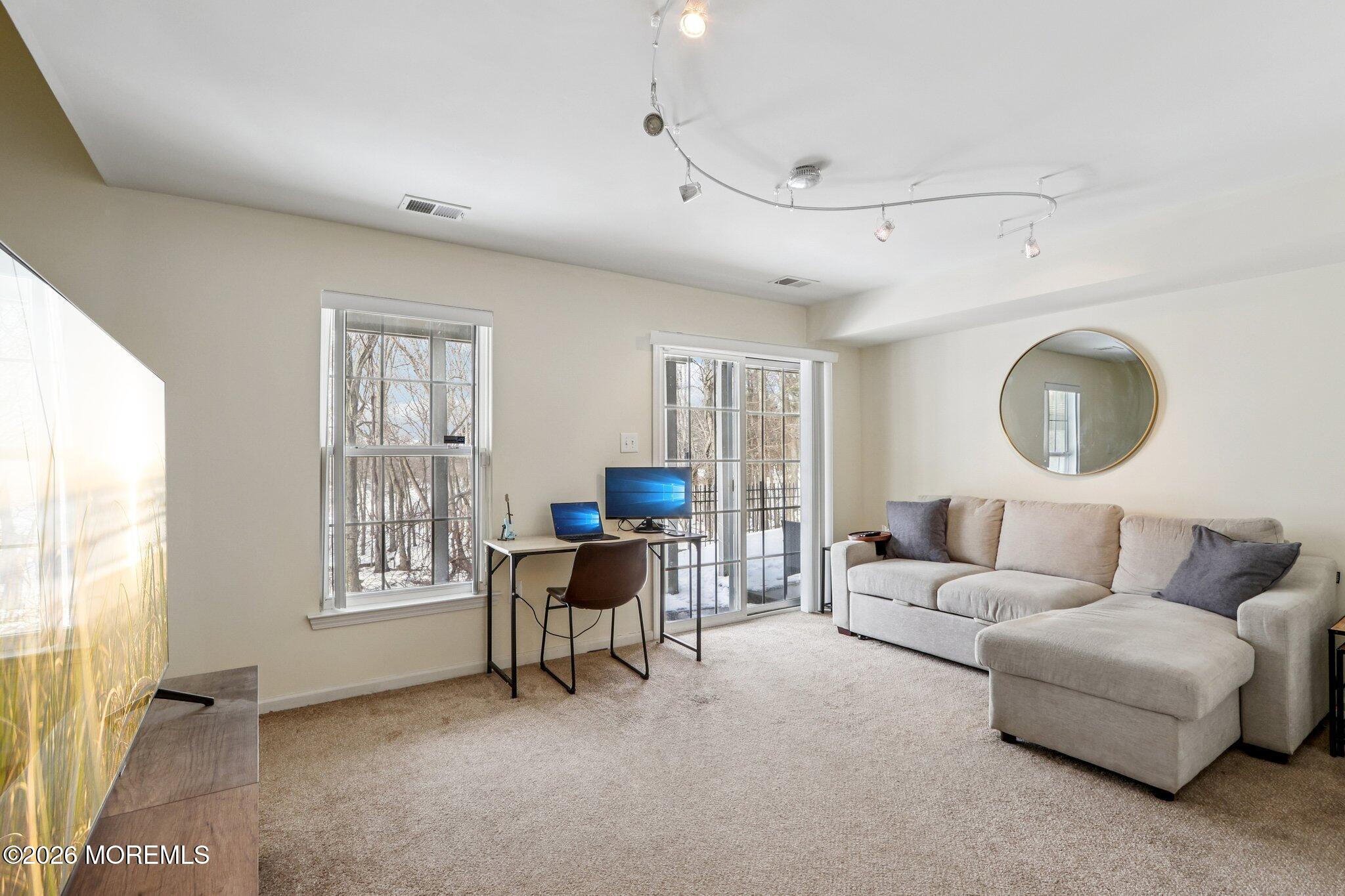 14 W Aspen Way