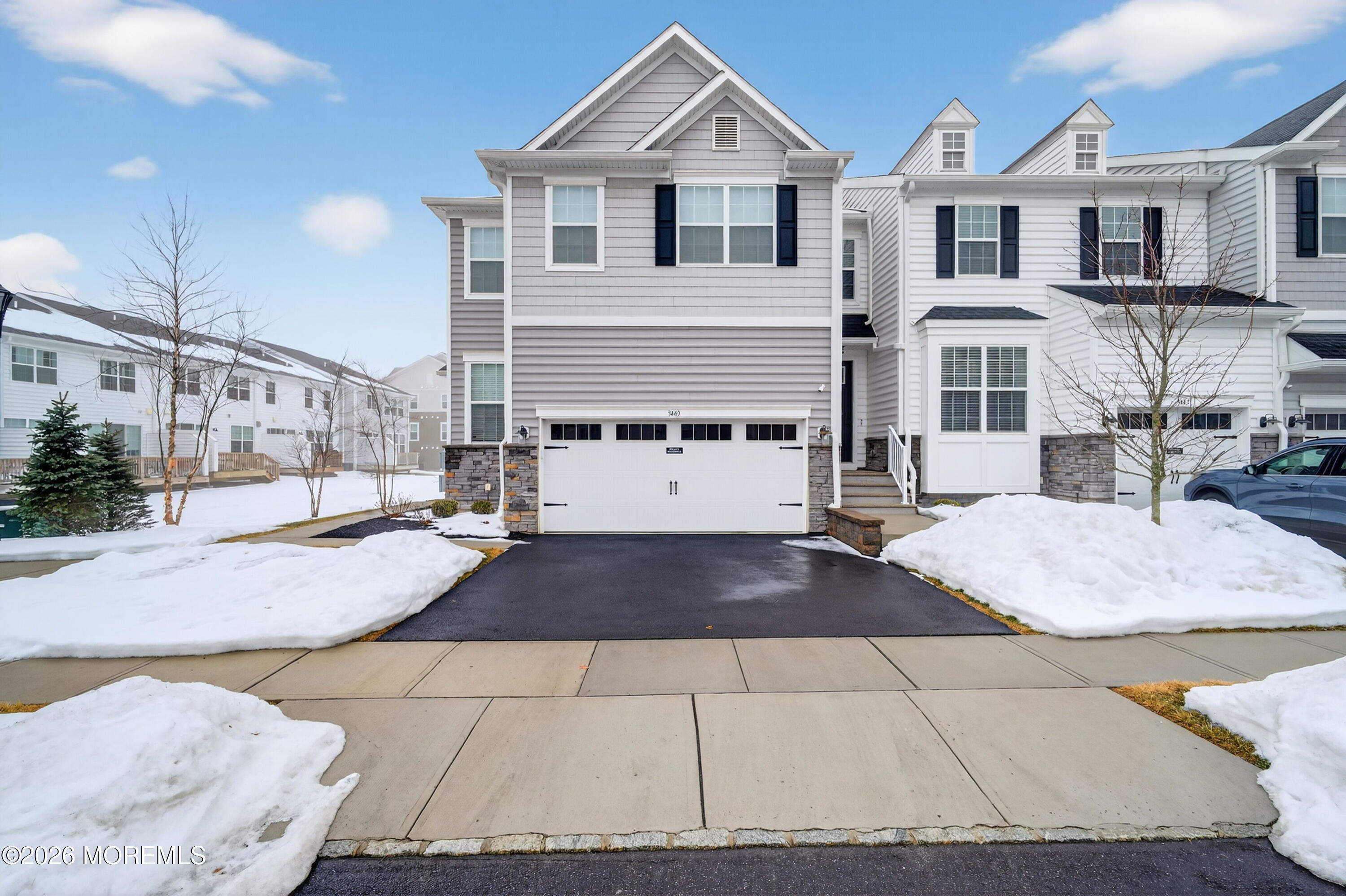 3443 Glen Oaks Lane