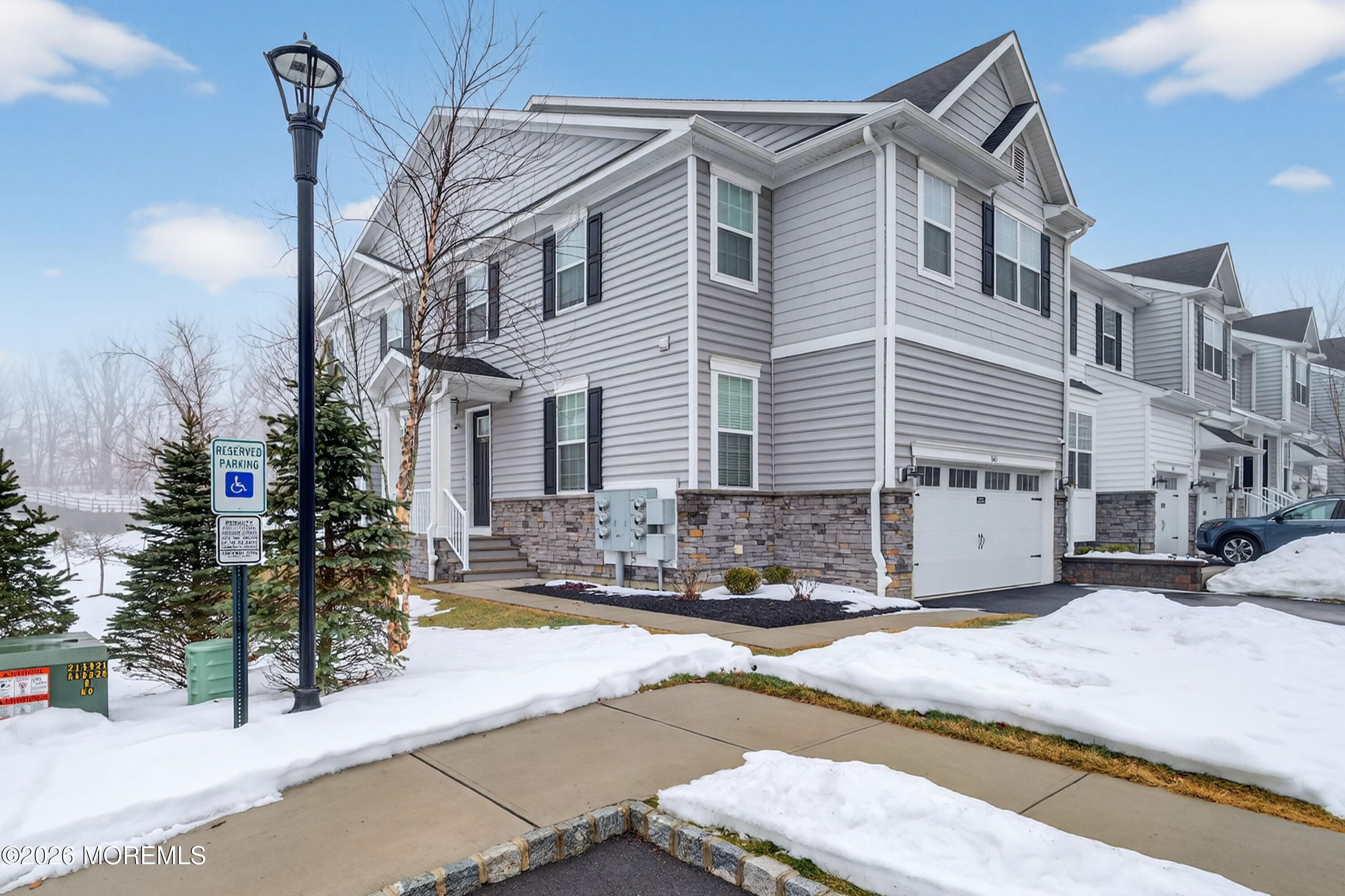 3443 Glen Oaks Lane