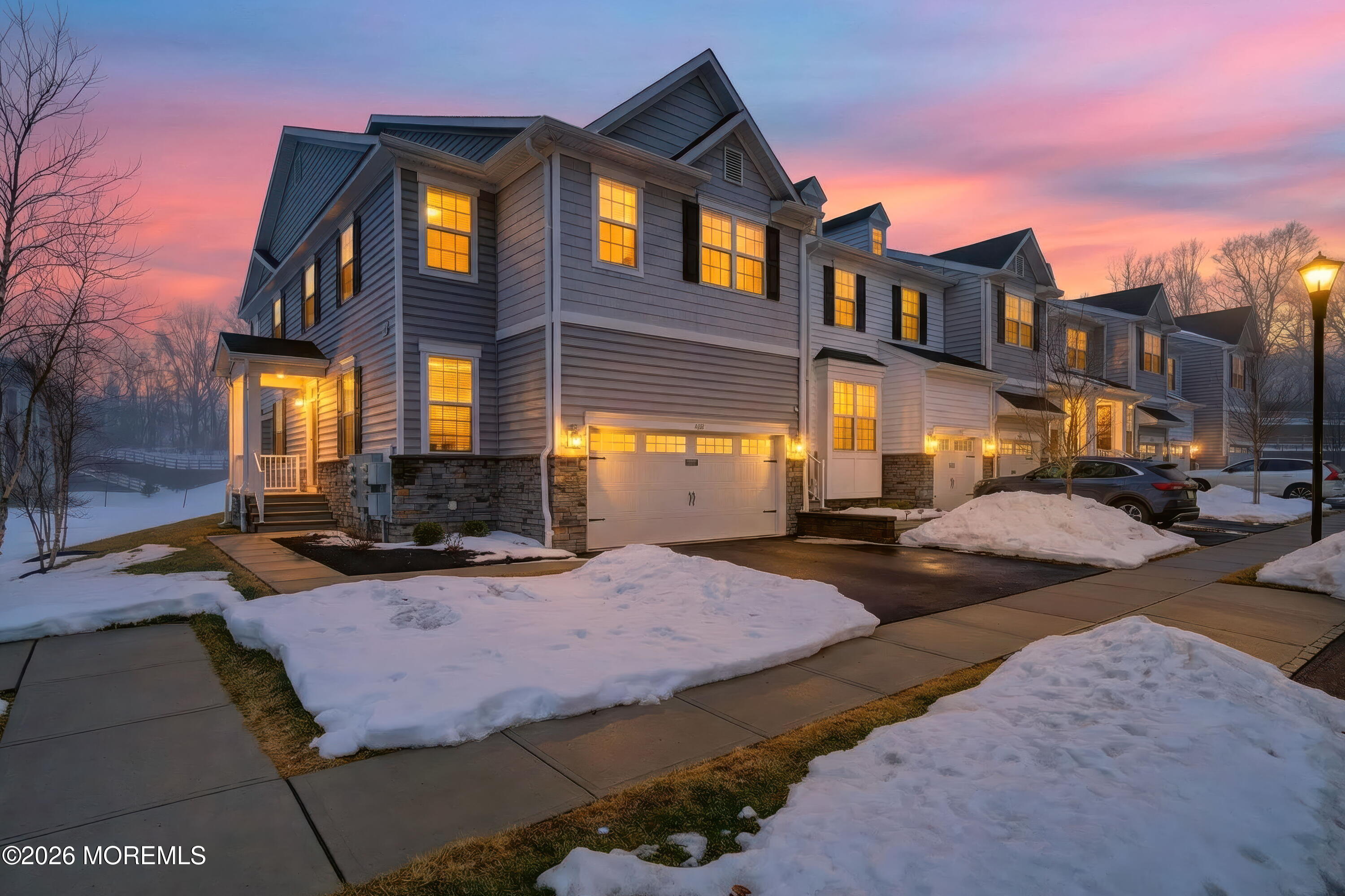 3443 Glen Oaks Lane