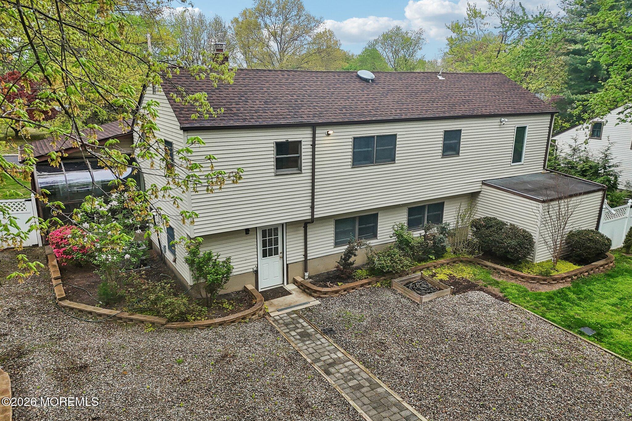 4 Woodland Road