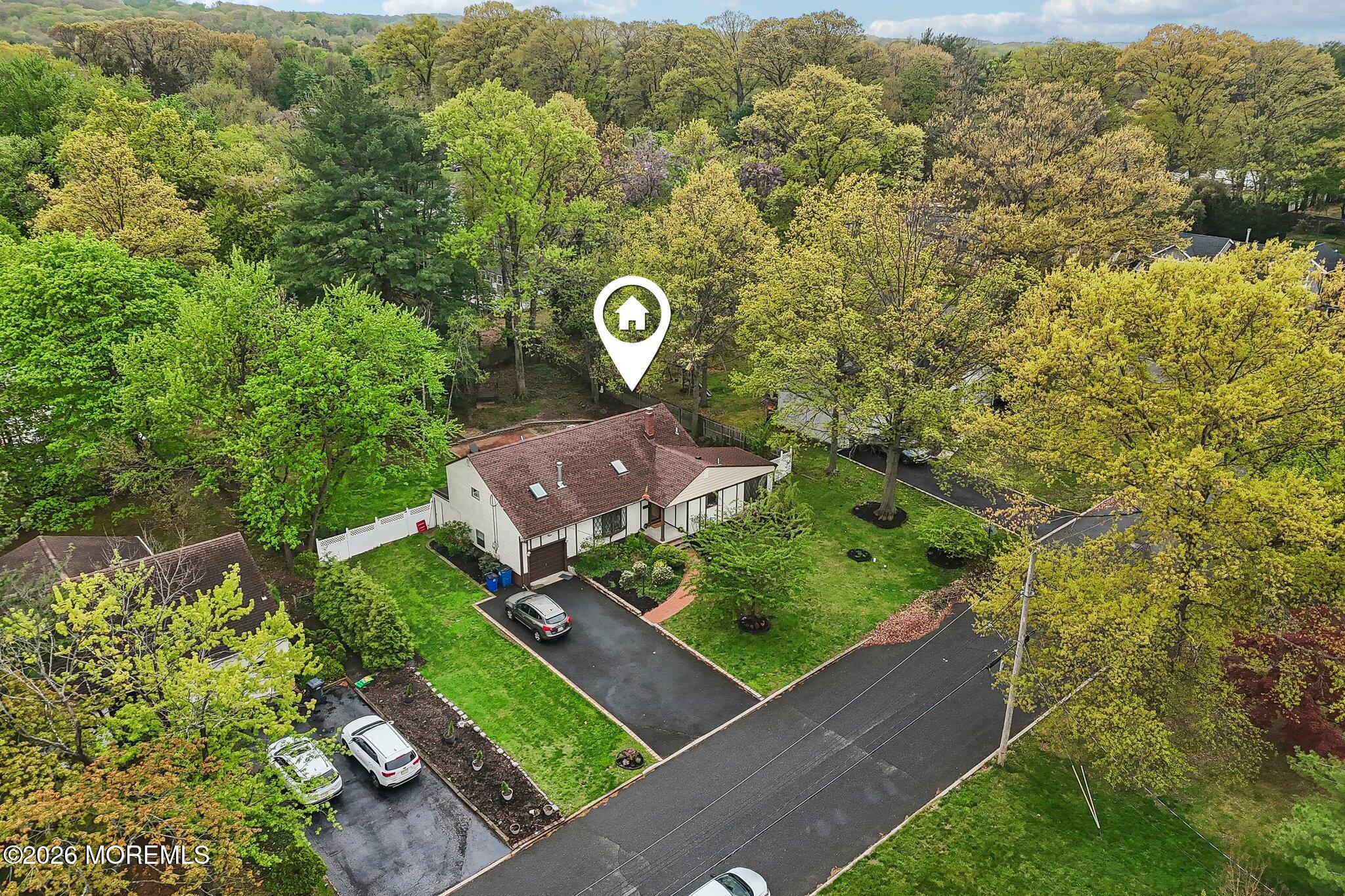 4 Woodland Road