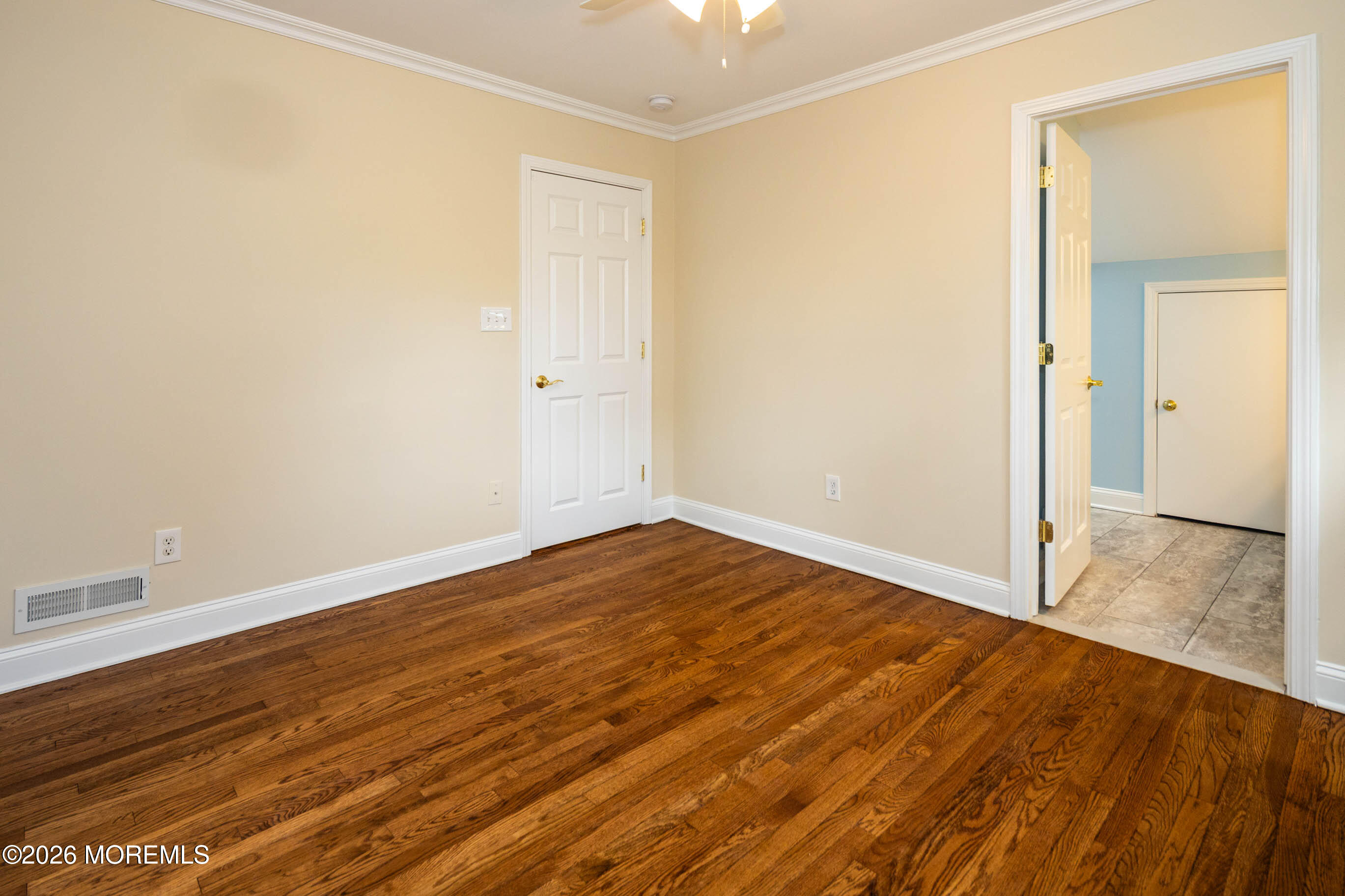 4 Woodland Road