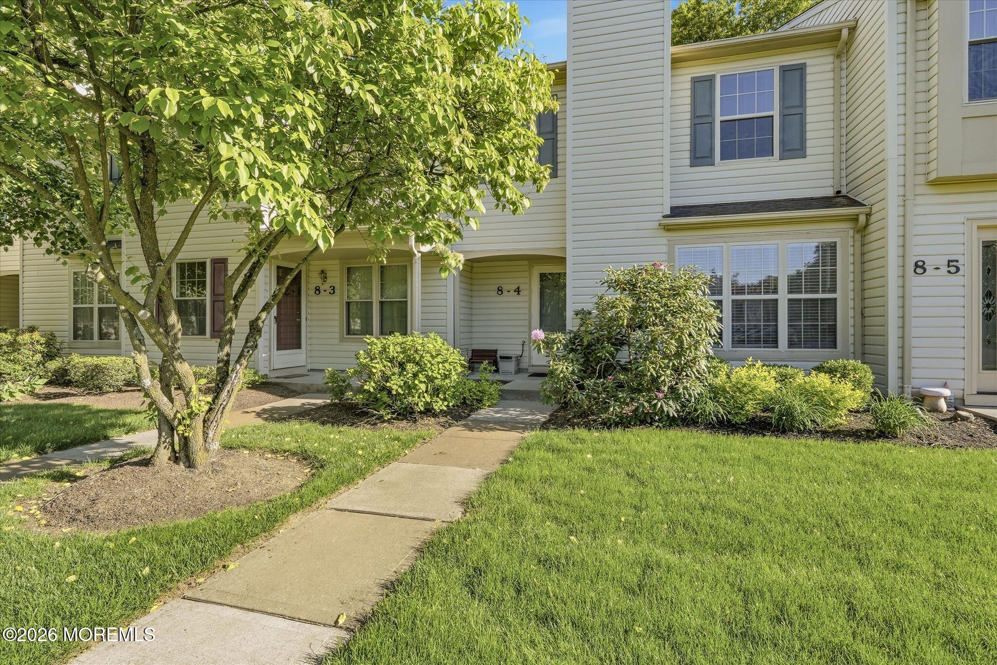 8 Stuart Drive 4