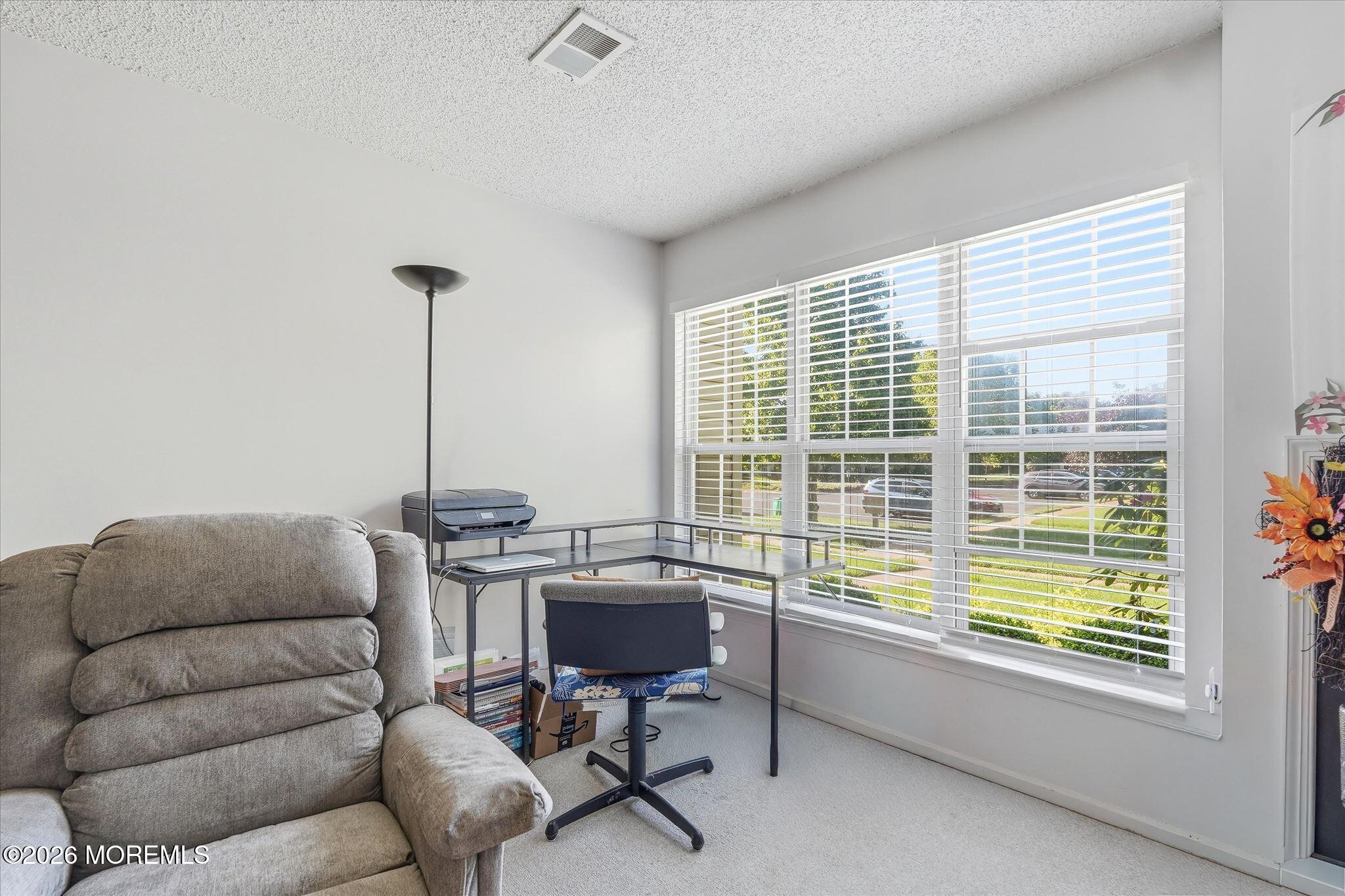 8 Stuart Drive 4