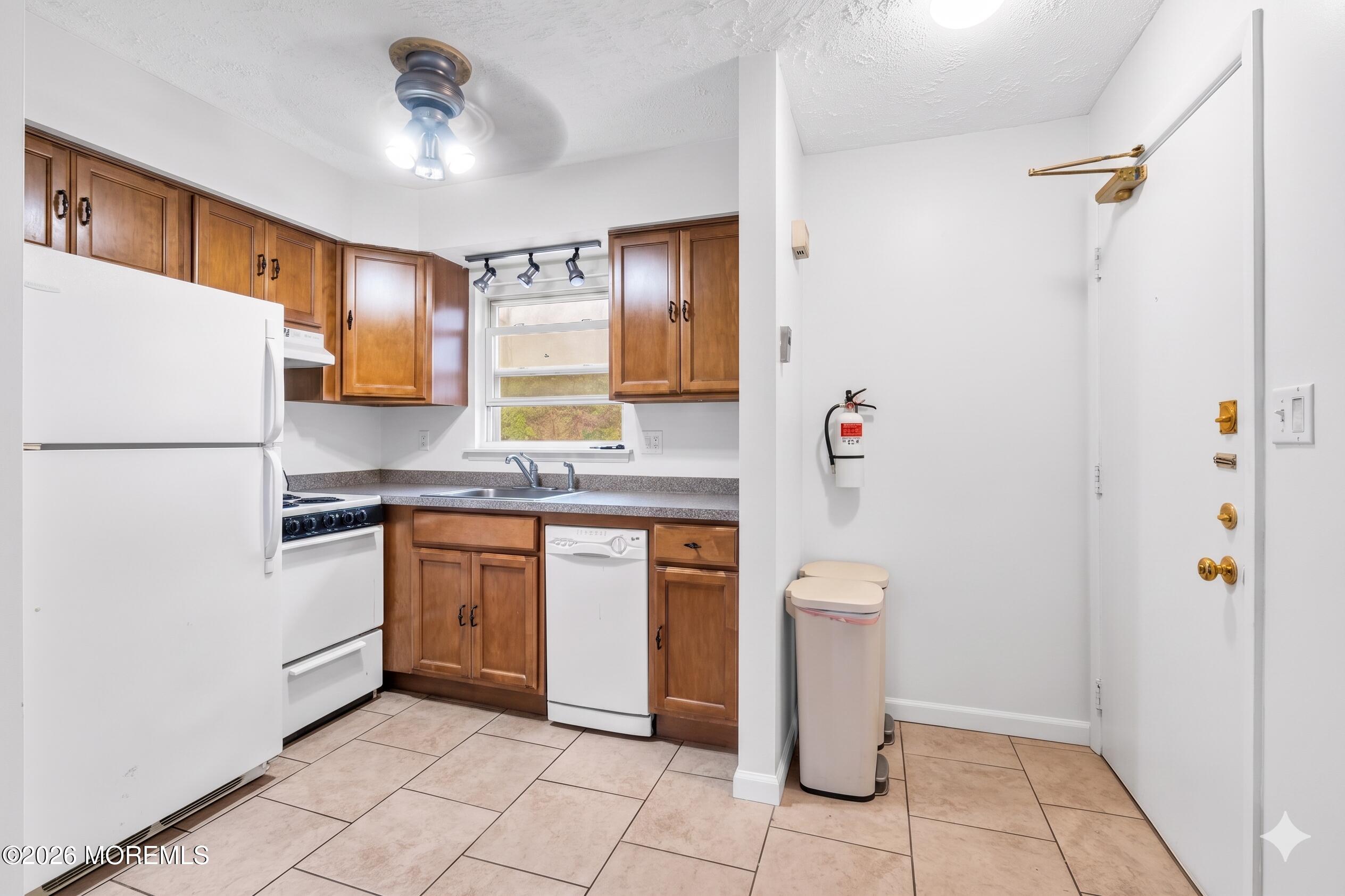 321 Shore Drive 18
