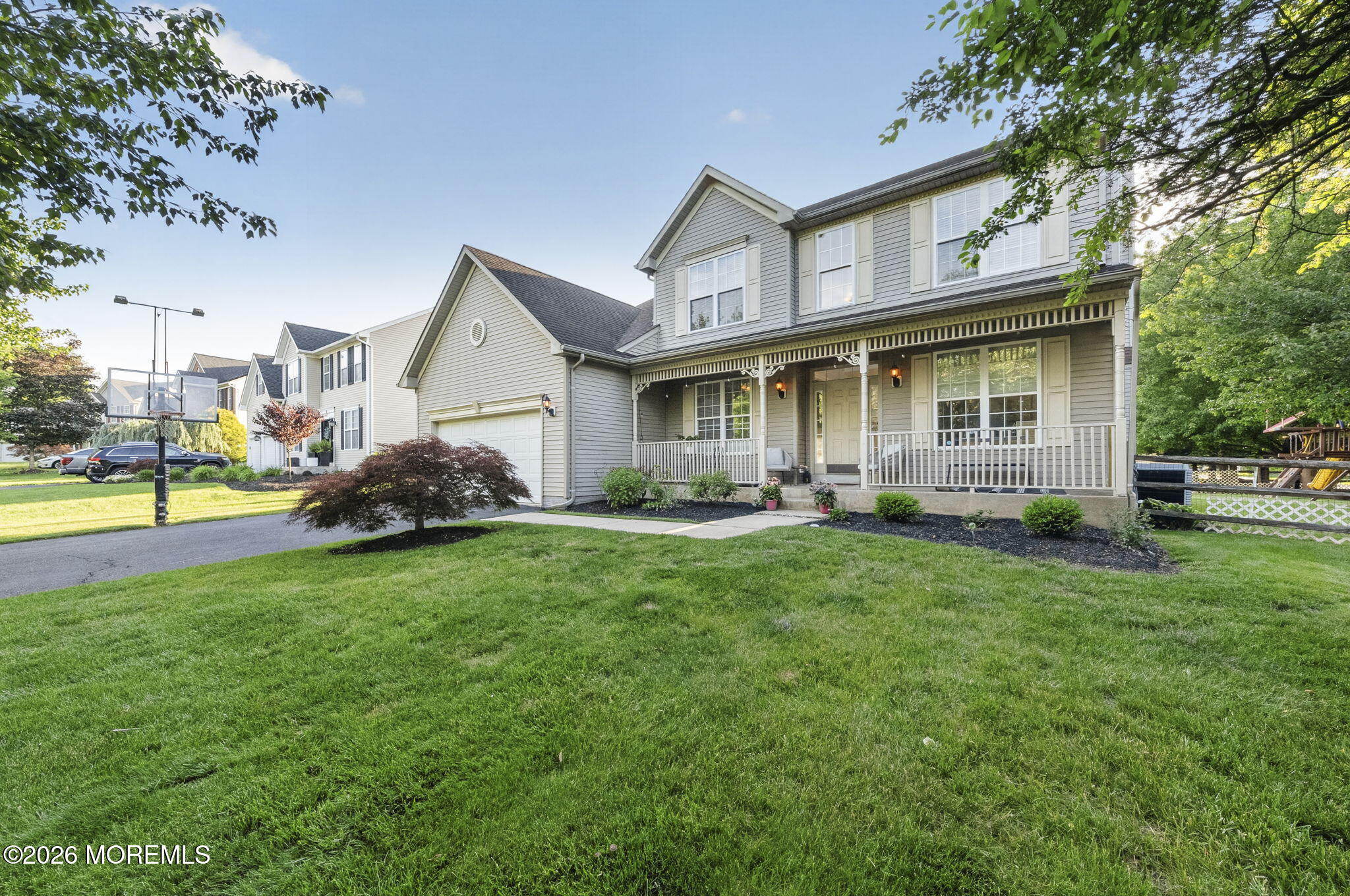 2 Stonehedge Drive