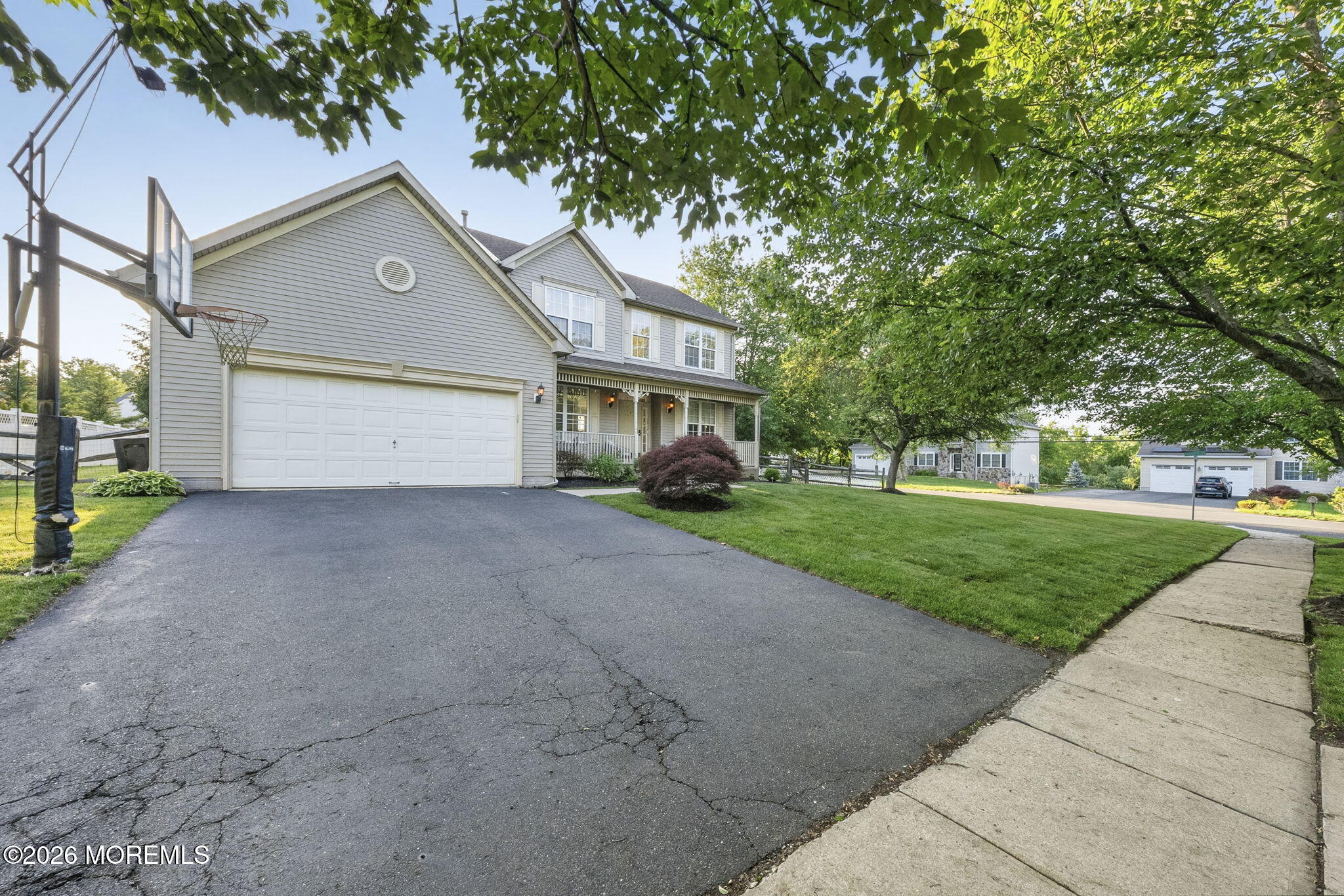2 Stonehedge Drive