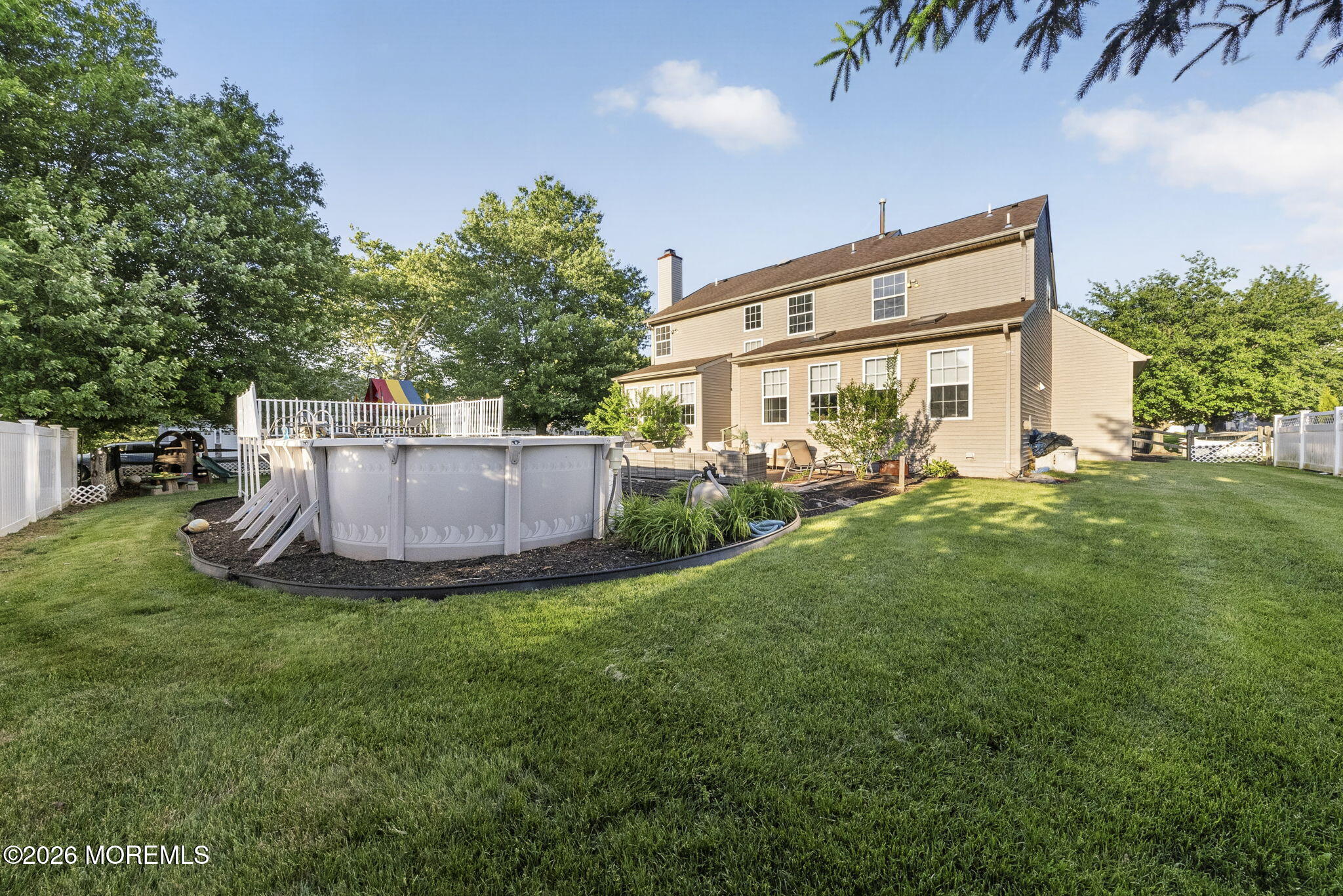 2 Stonehedge Drive