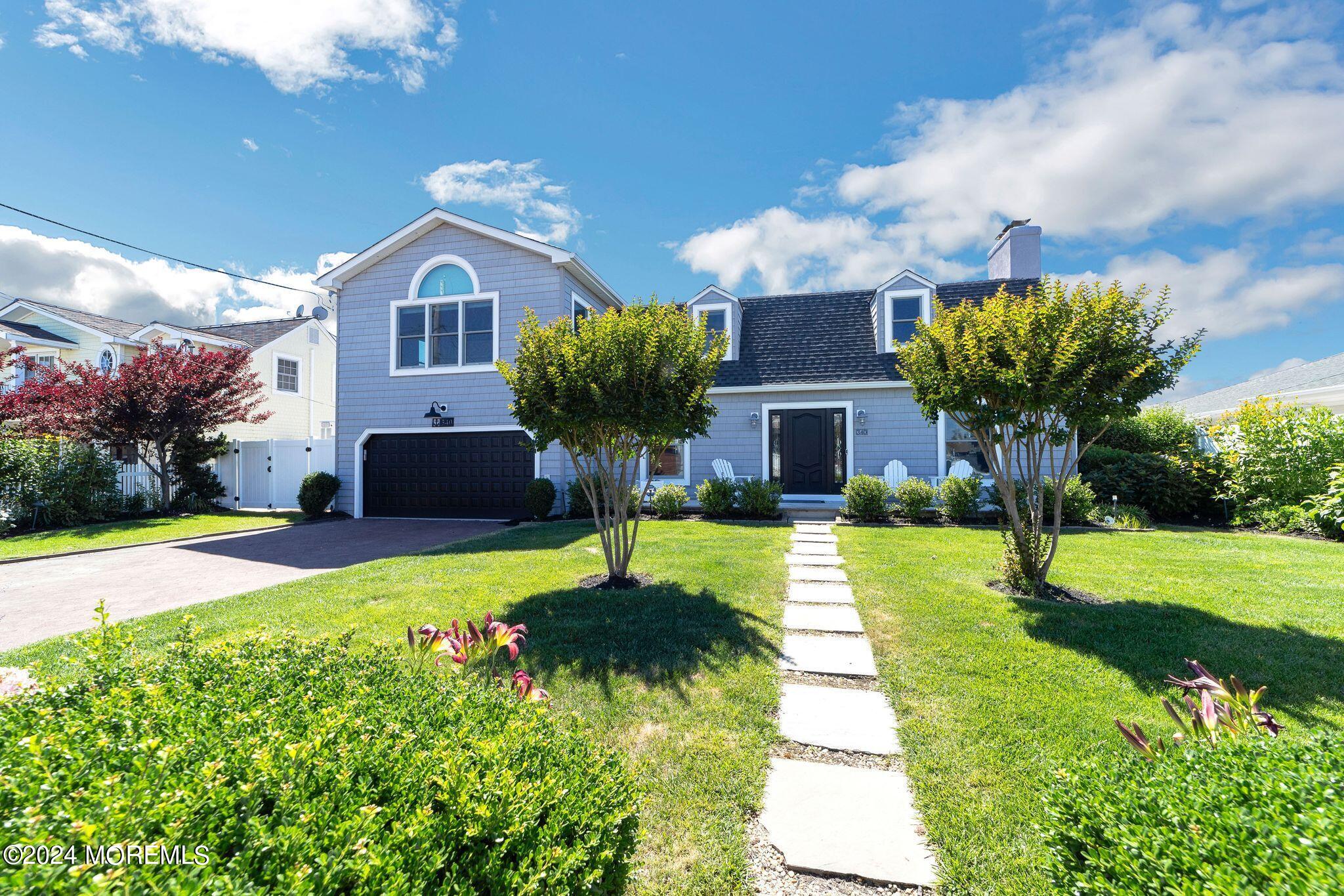 340 Bay Lane