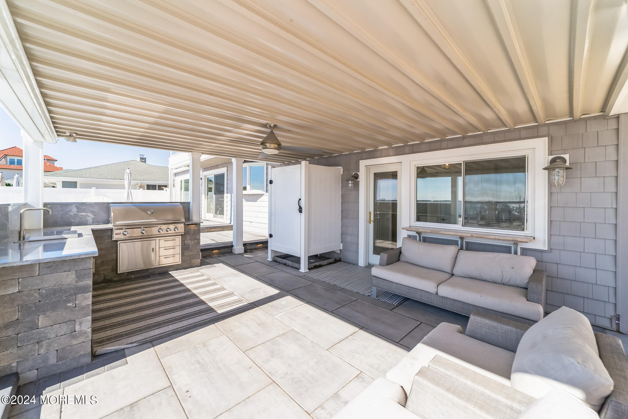 340 Bay Lane
