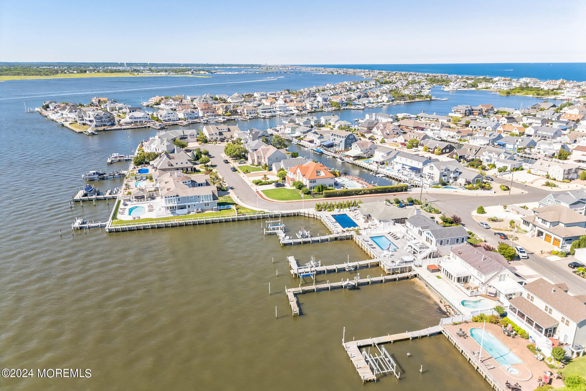 340 Bay Lane