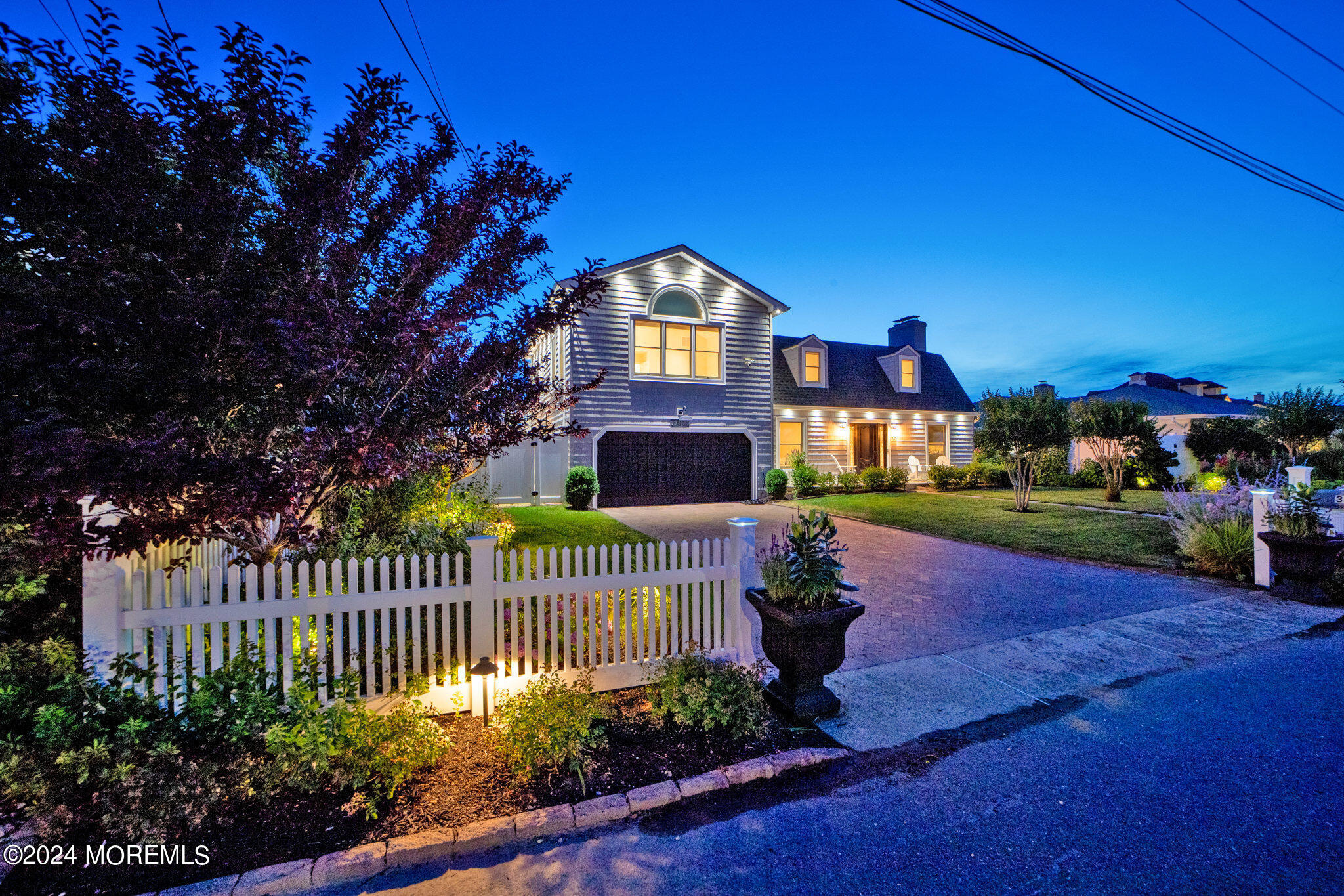 340 Bay Lane