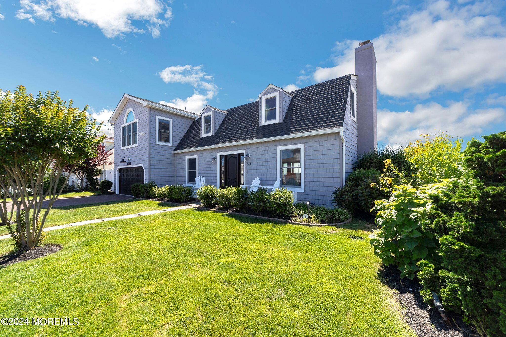 340 Bay Lane