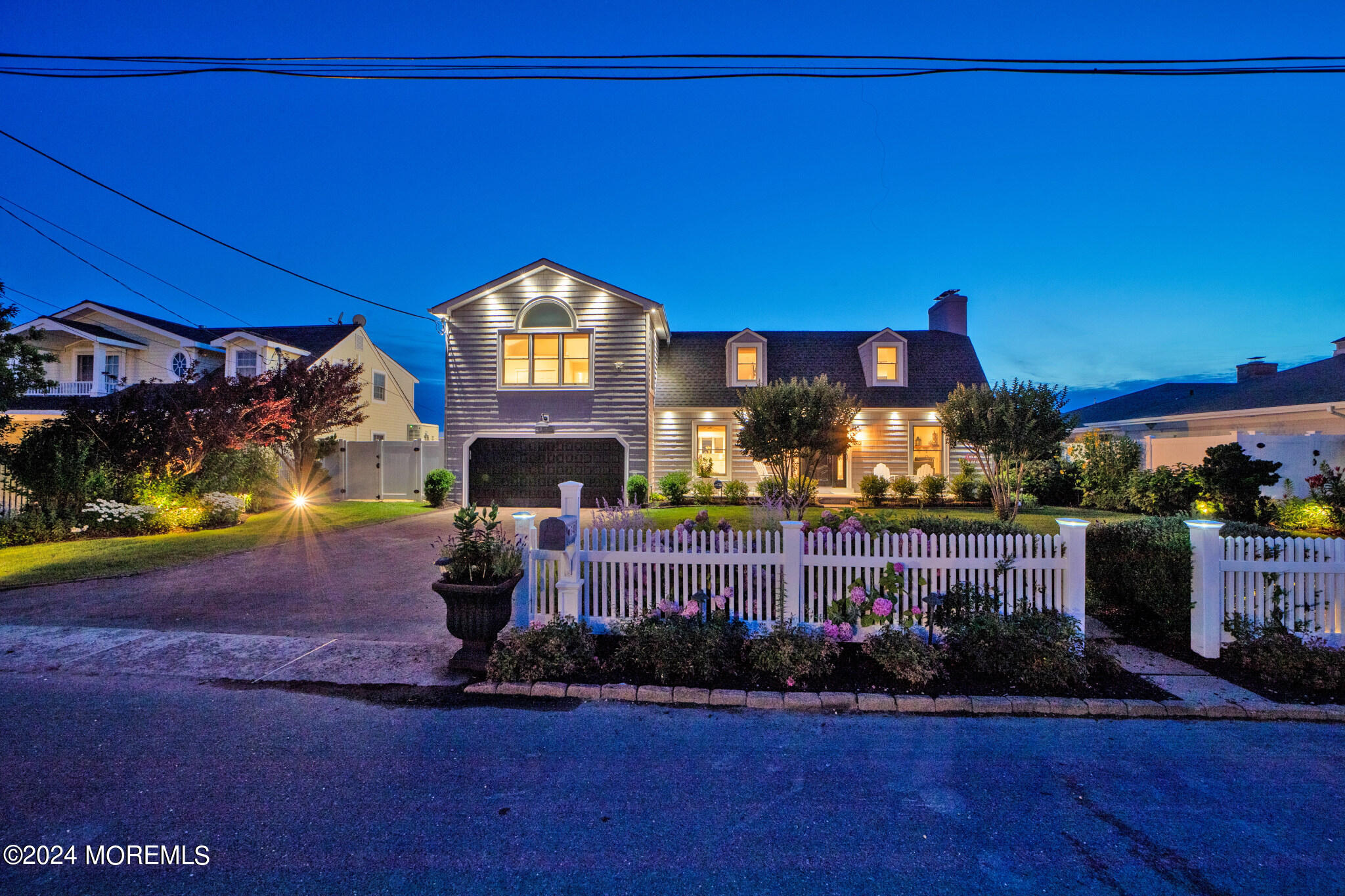 340 Bay Lane