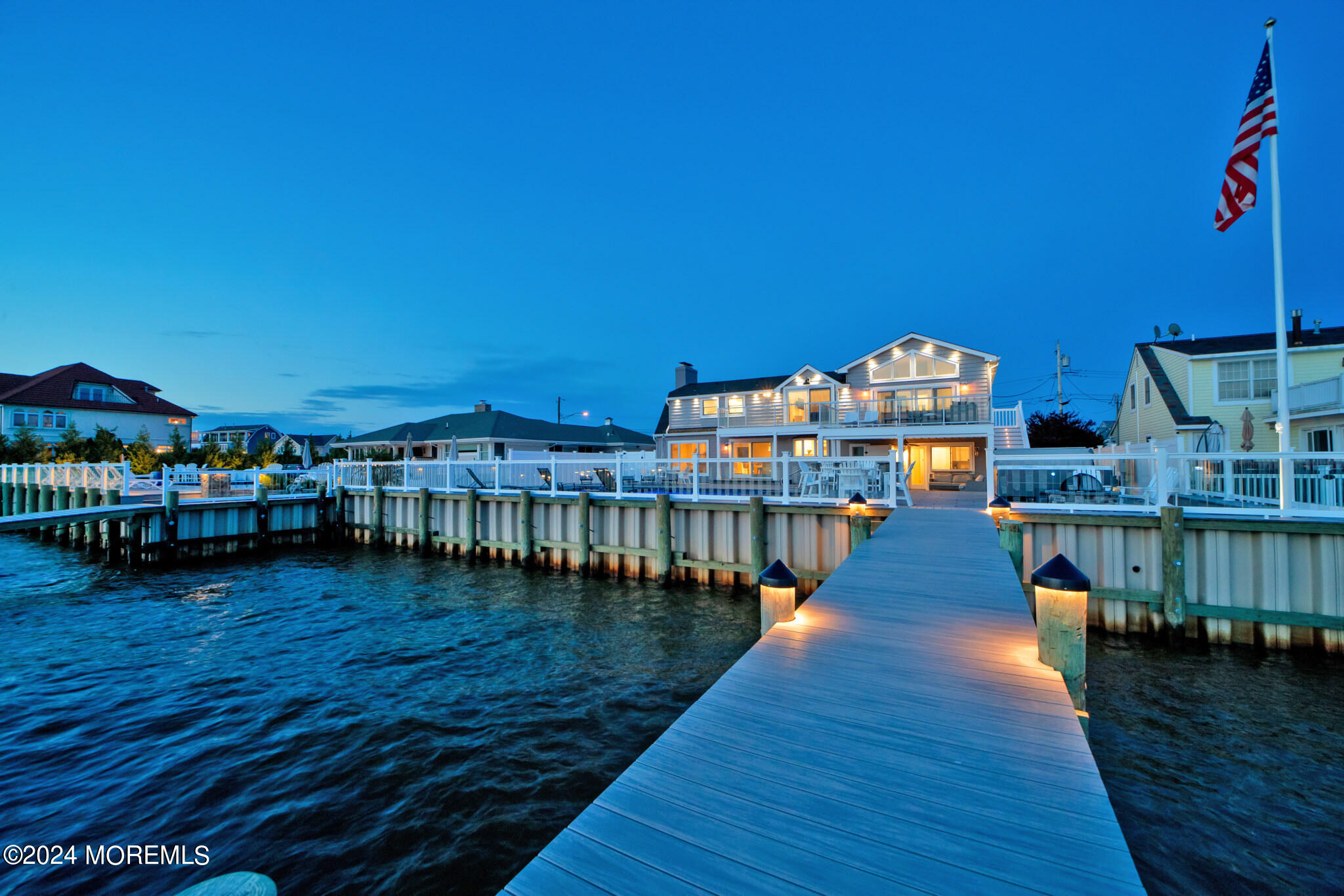 340 Bay Lane