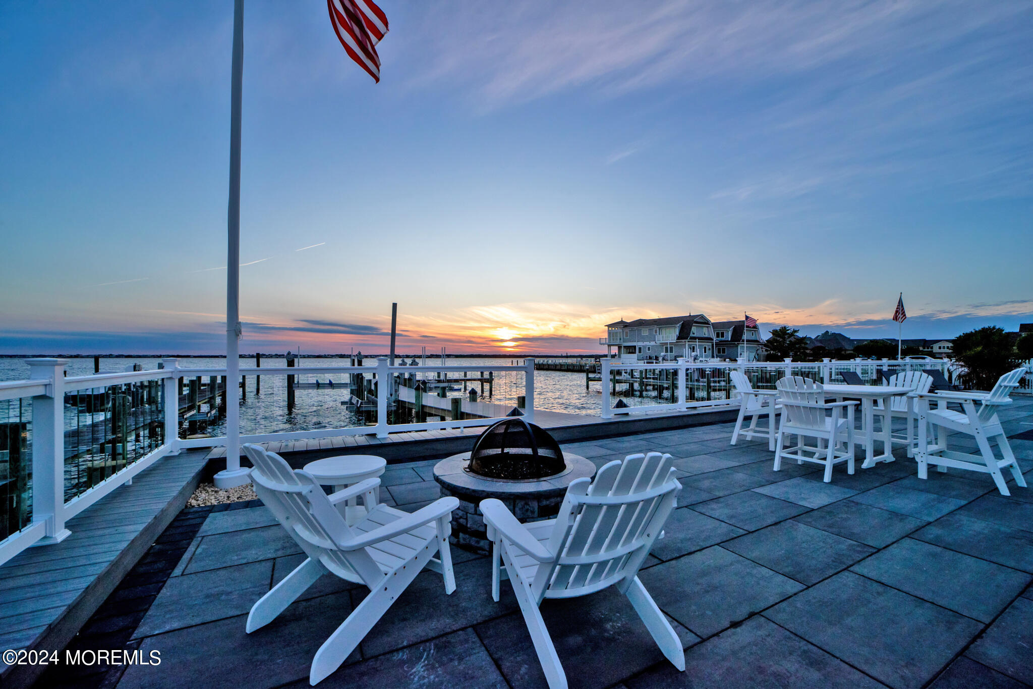 340 Bay Lane