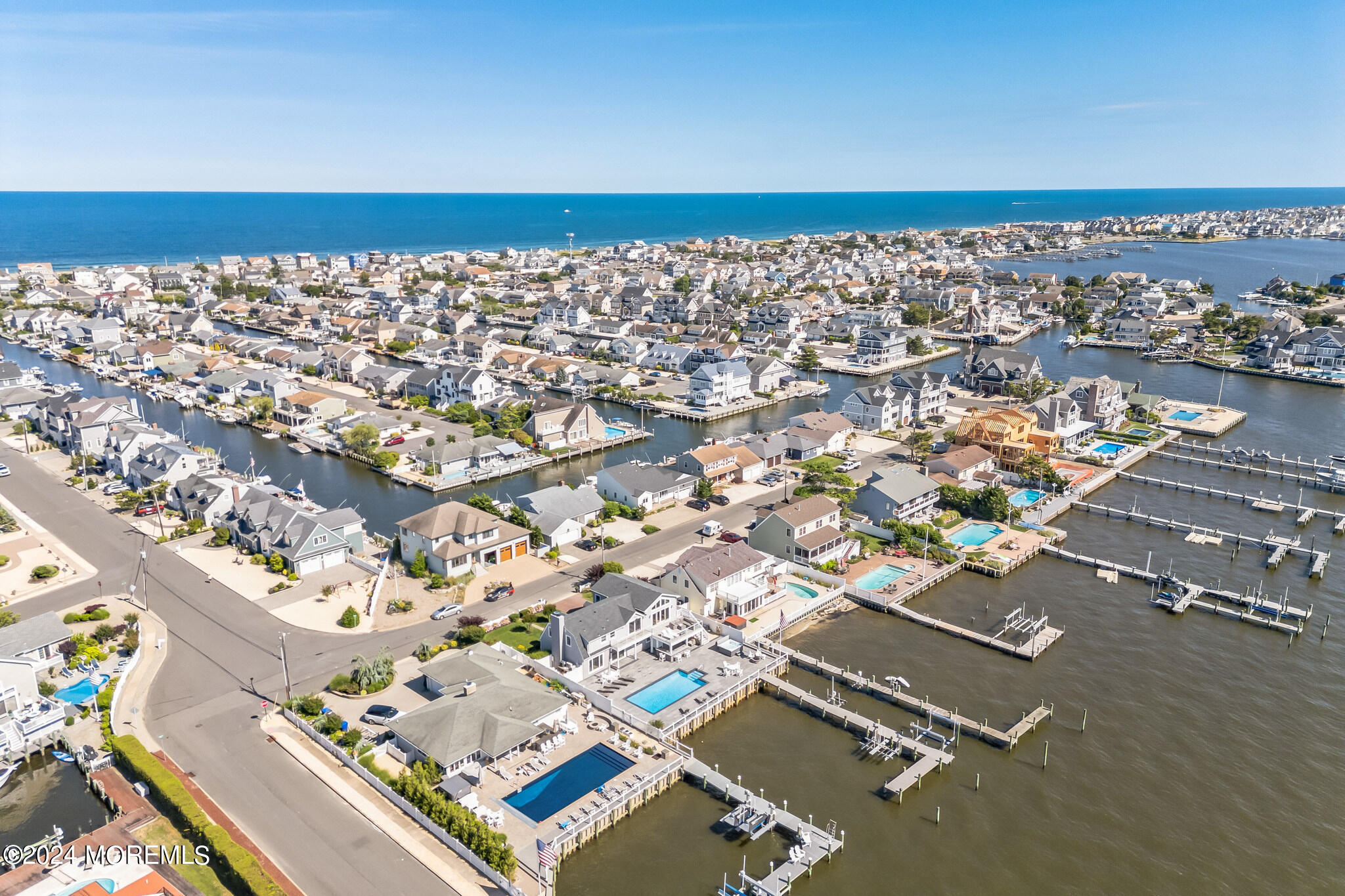 340 Bay Lane