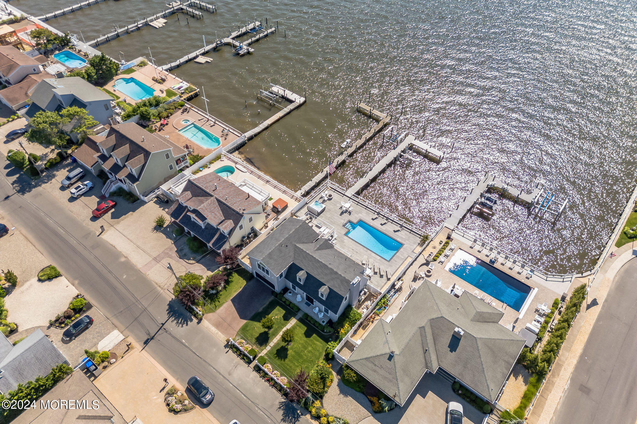 340 Bay Lane