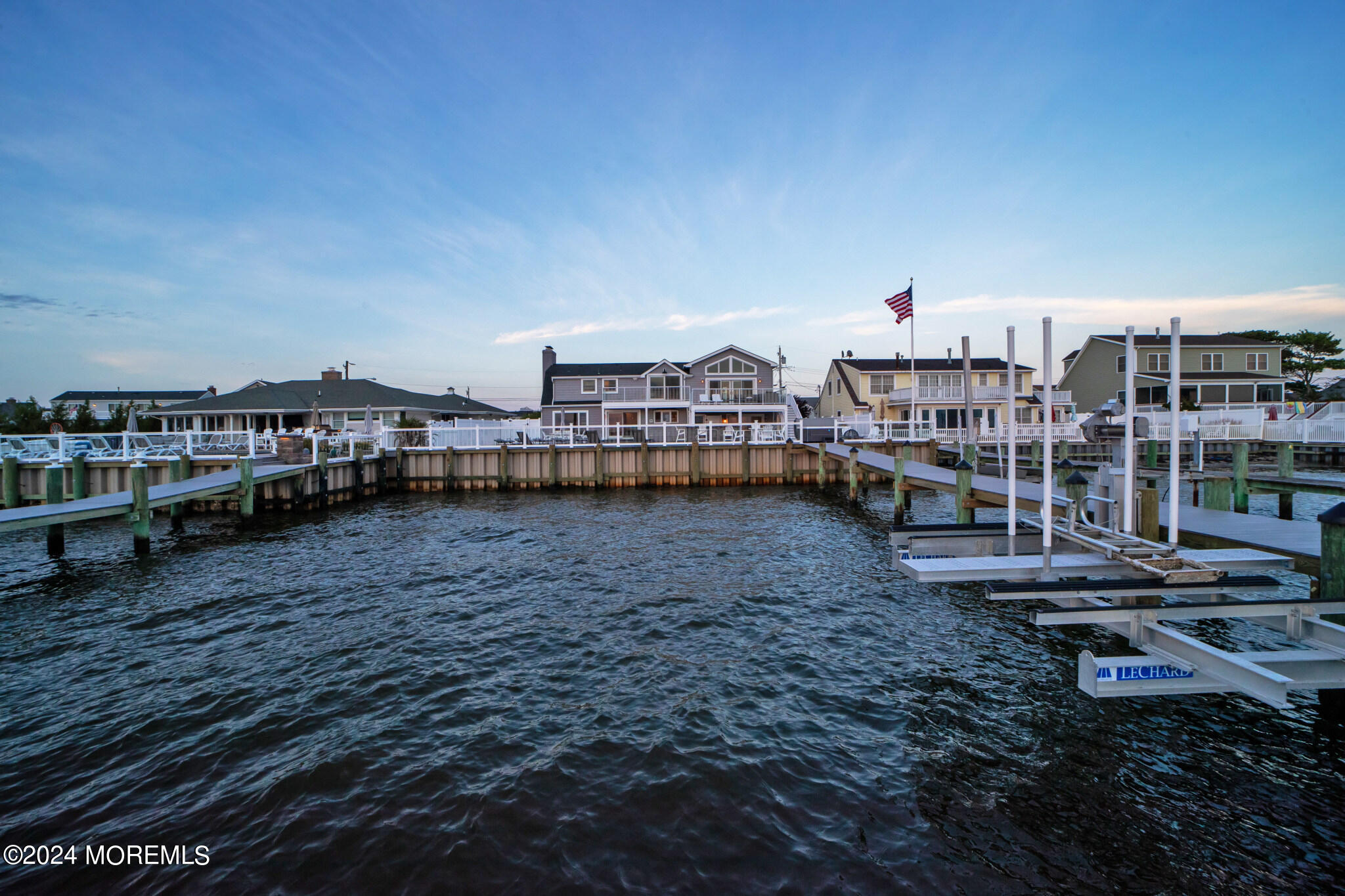 340 Bay Lane