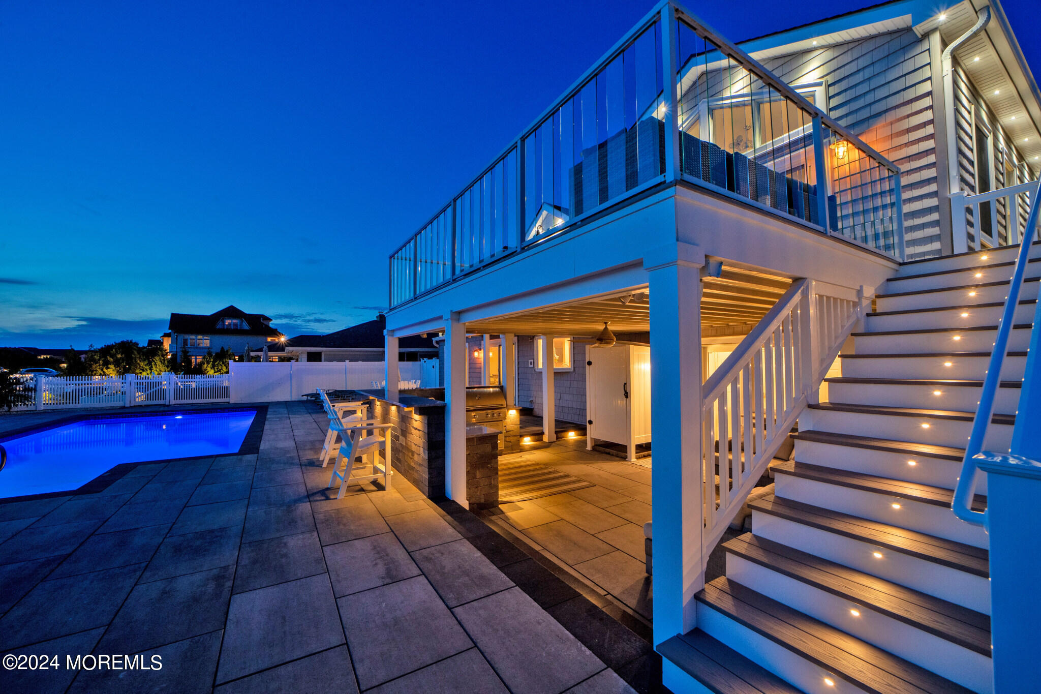 340 Bay Lane
