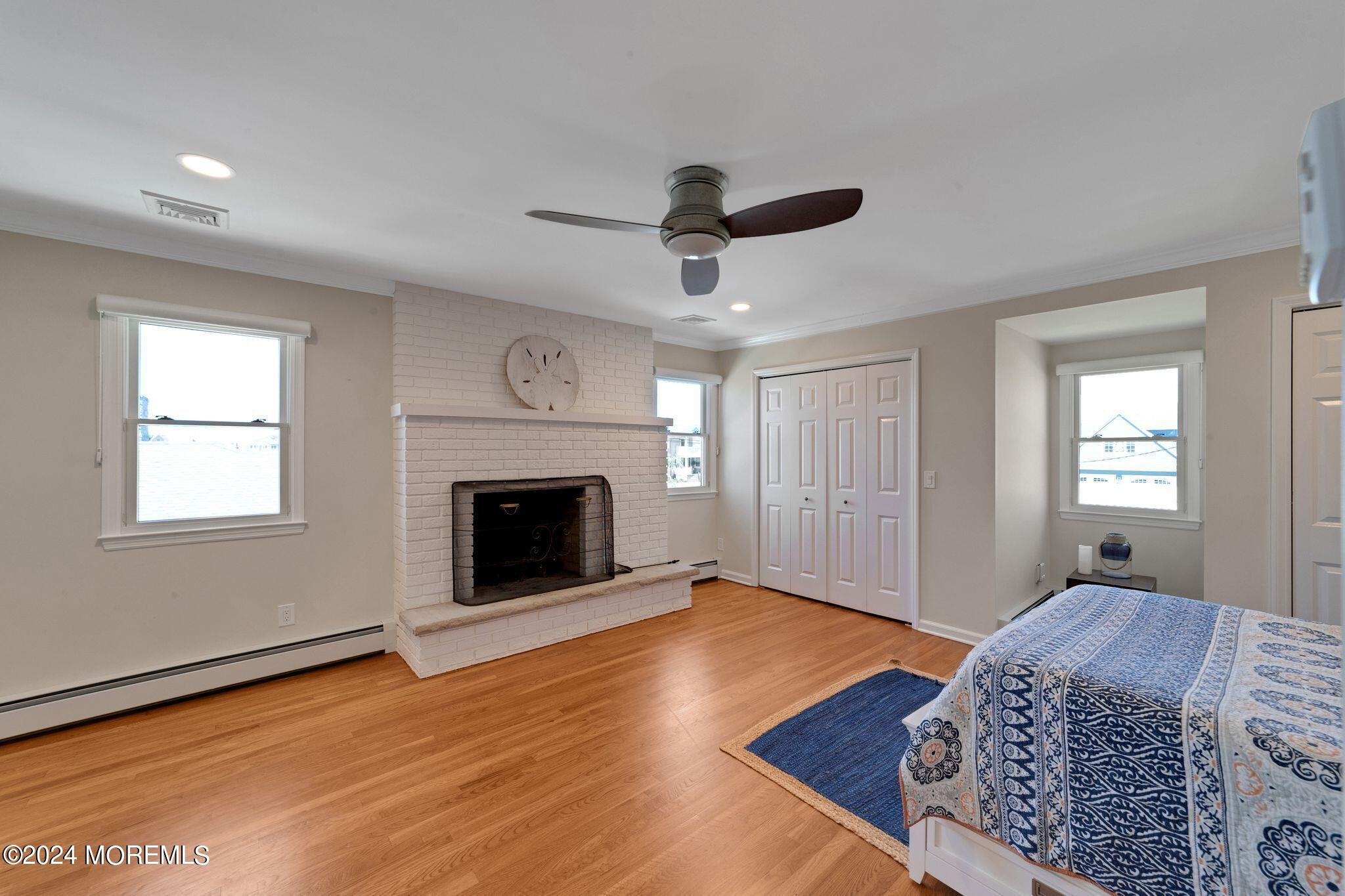 340 Bay Lane