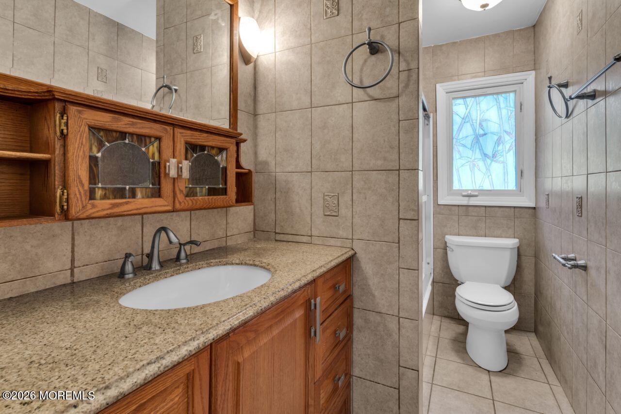 77 Schwinn Drive