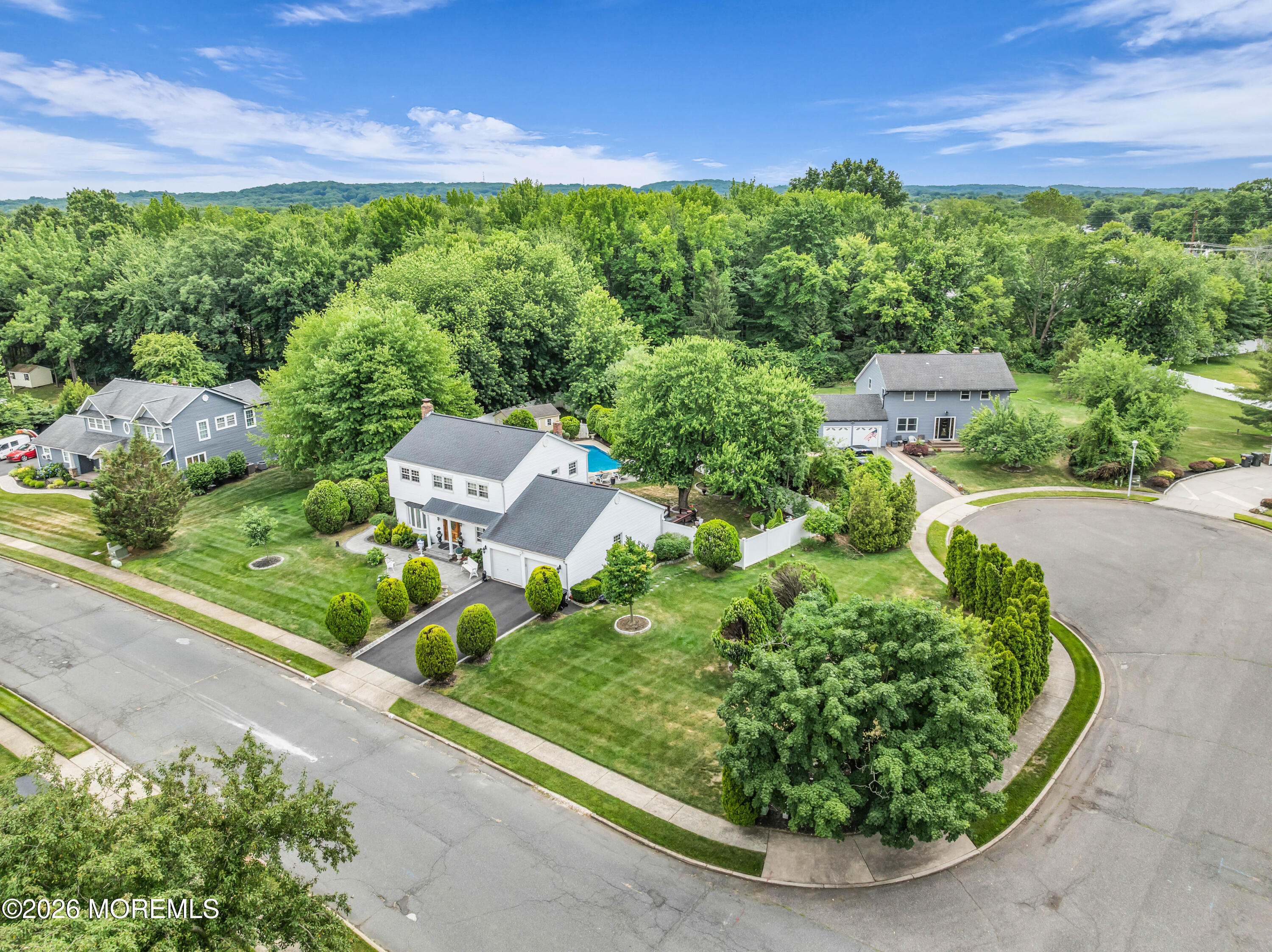 6 Tall Oaks Drive