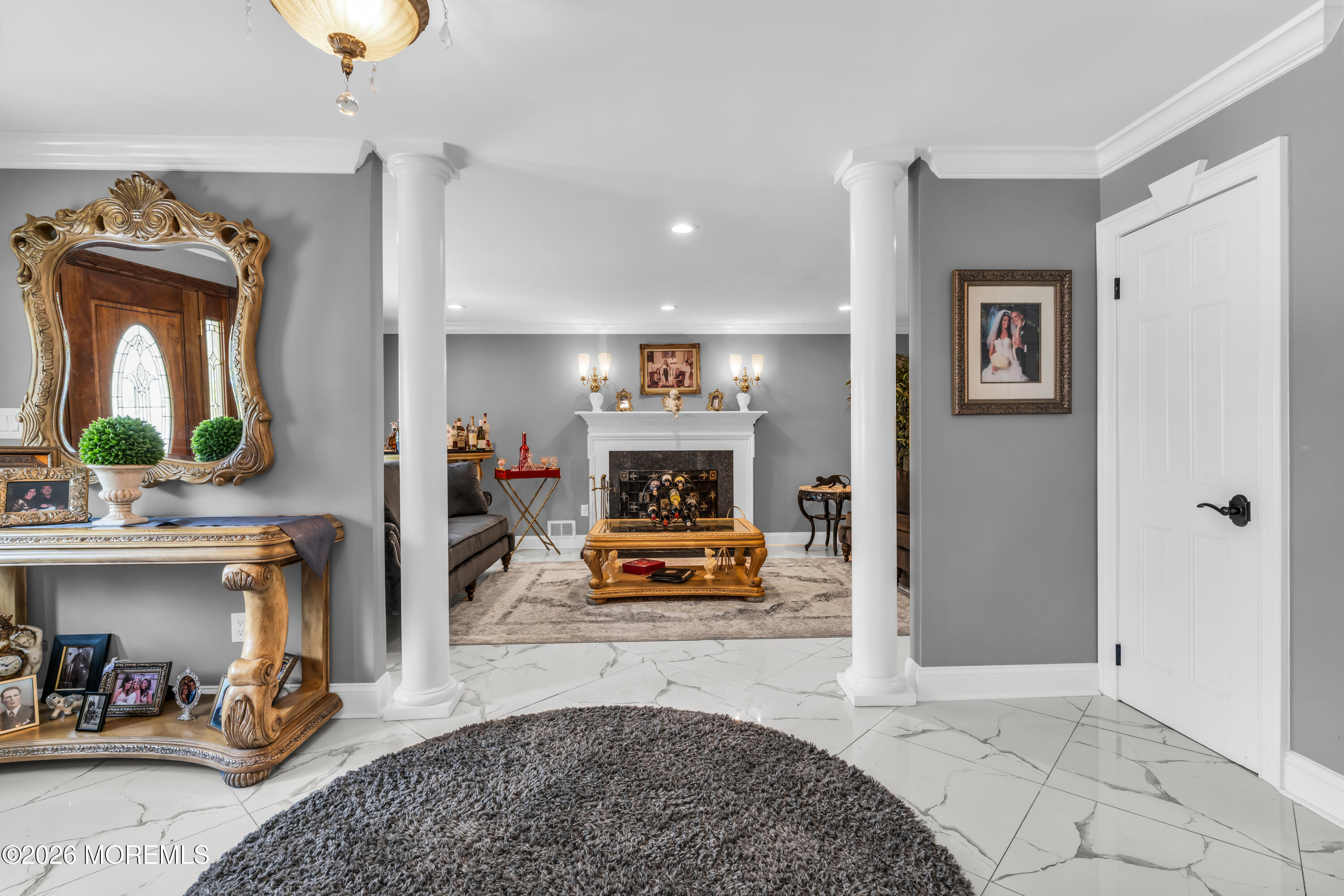 6 Tall Oaks Drive
