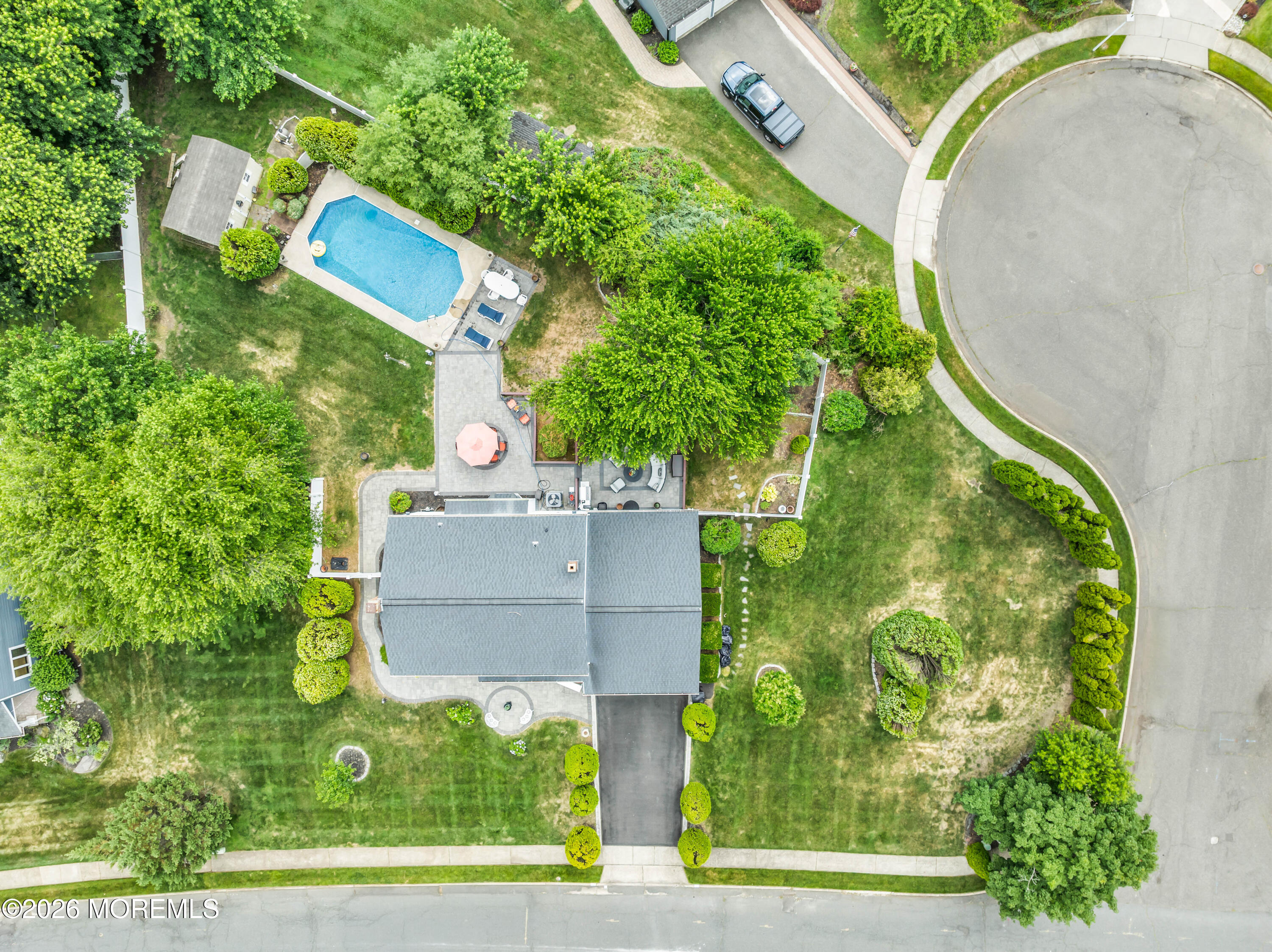6 Tall Oaks Drive