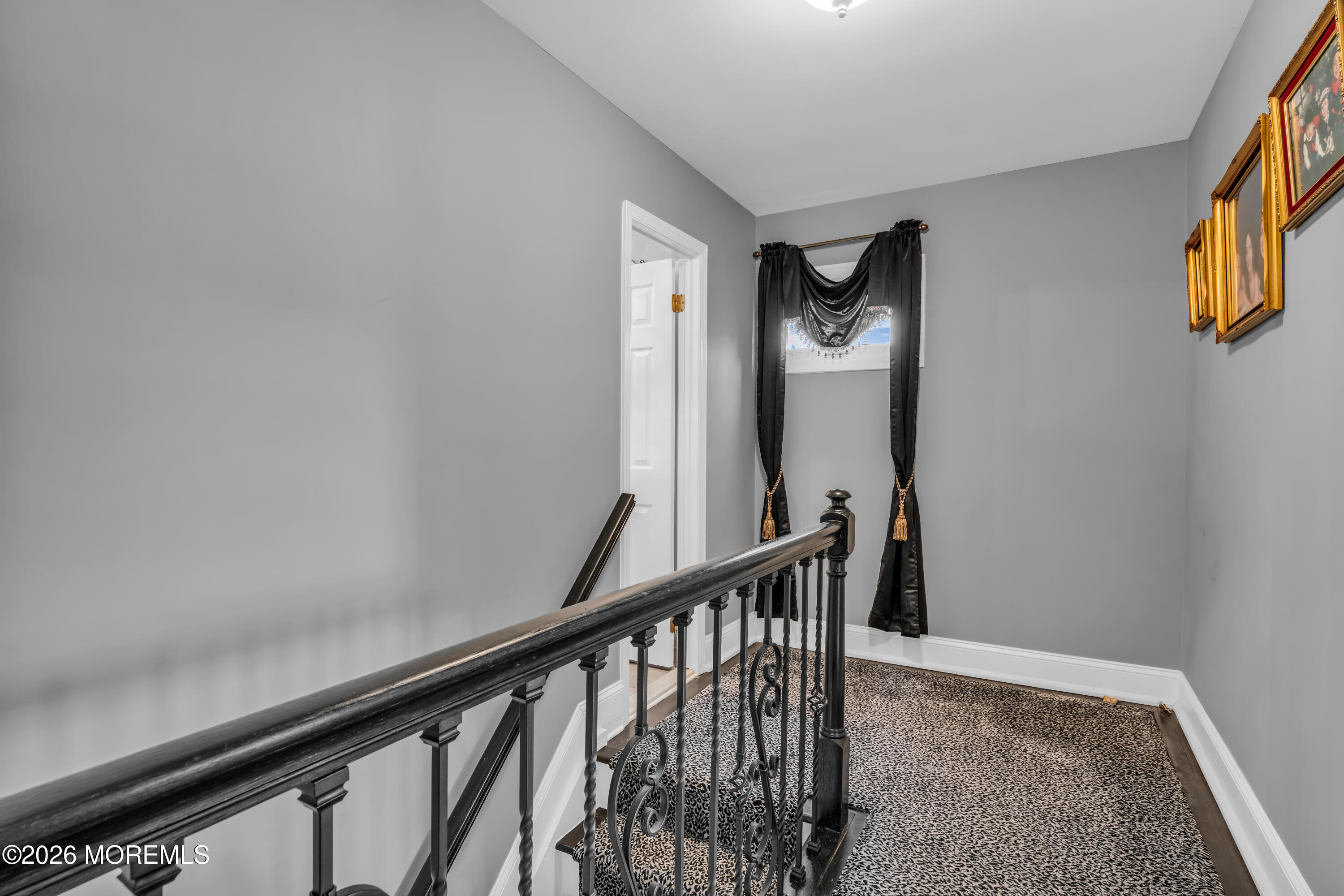 6 Tall Oaks Drive