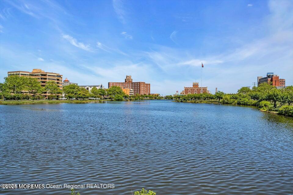 1211 Grand Avenue 2