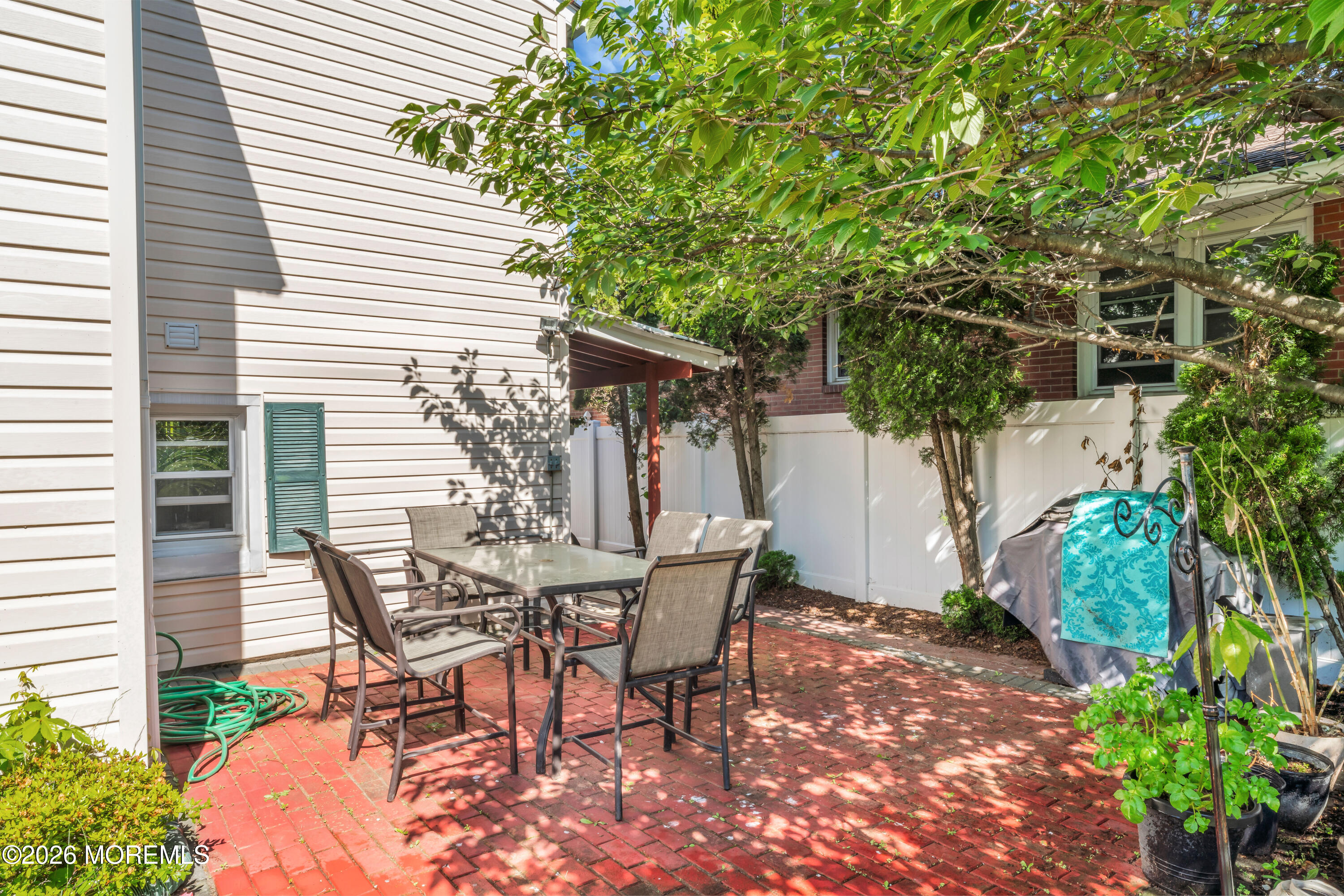 12 Jacobson Street