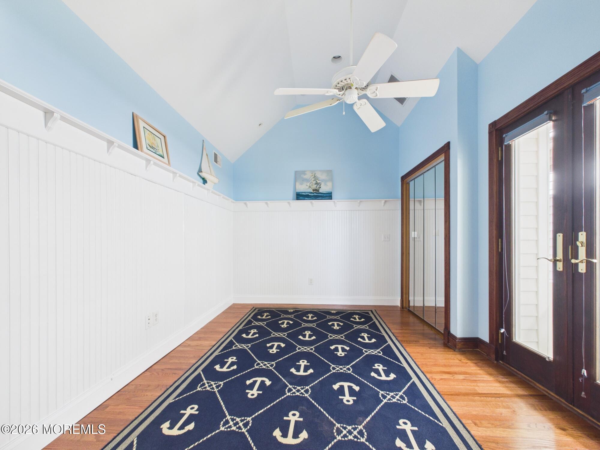 9 1/2 Embury Avenue